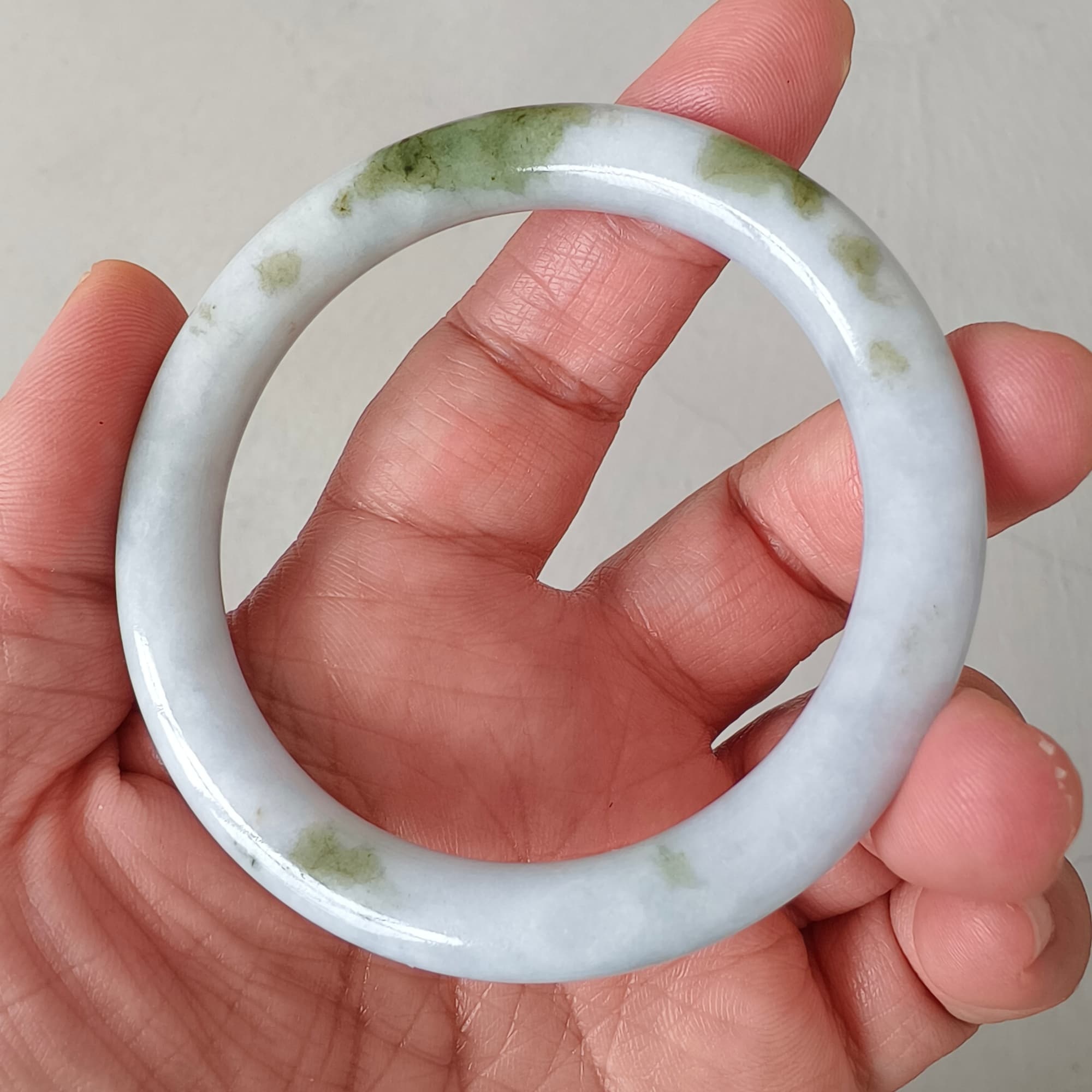 DDP 52.3mm Natural Type A White Green Burmese Jadeite Round Band Bangle