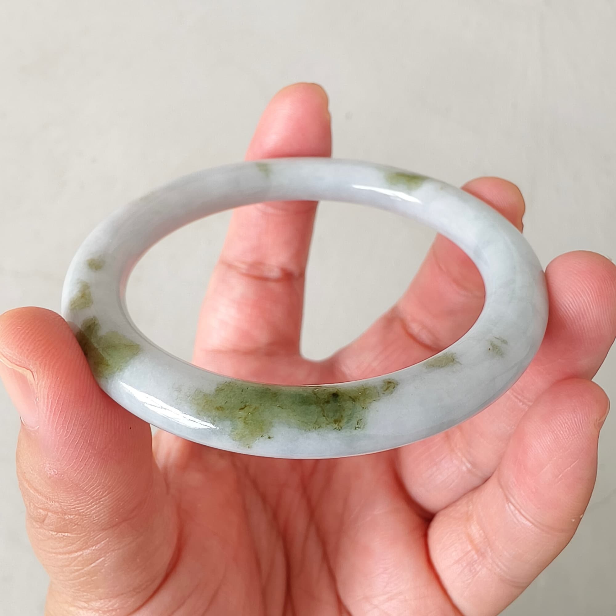DDP 52.3mm Natural Type A White Green Burmese Jadeite Round Band Bangle