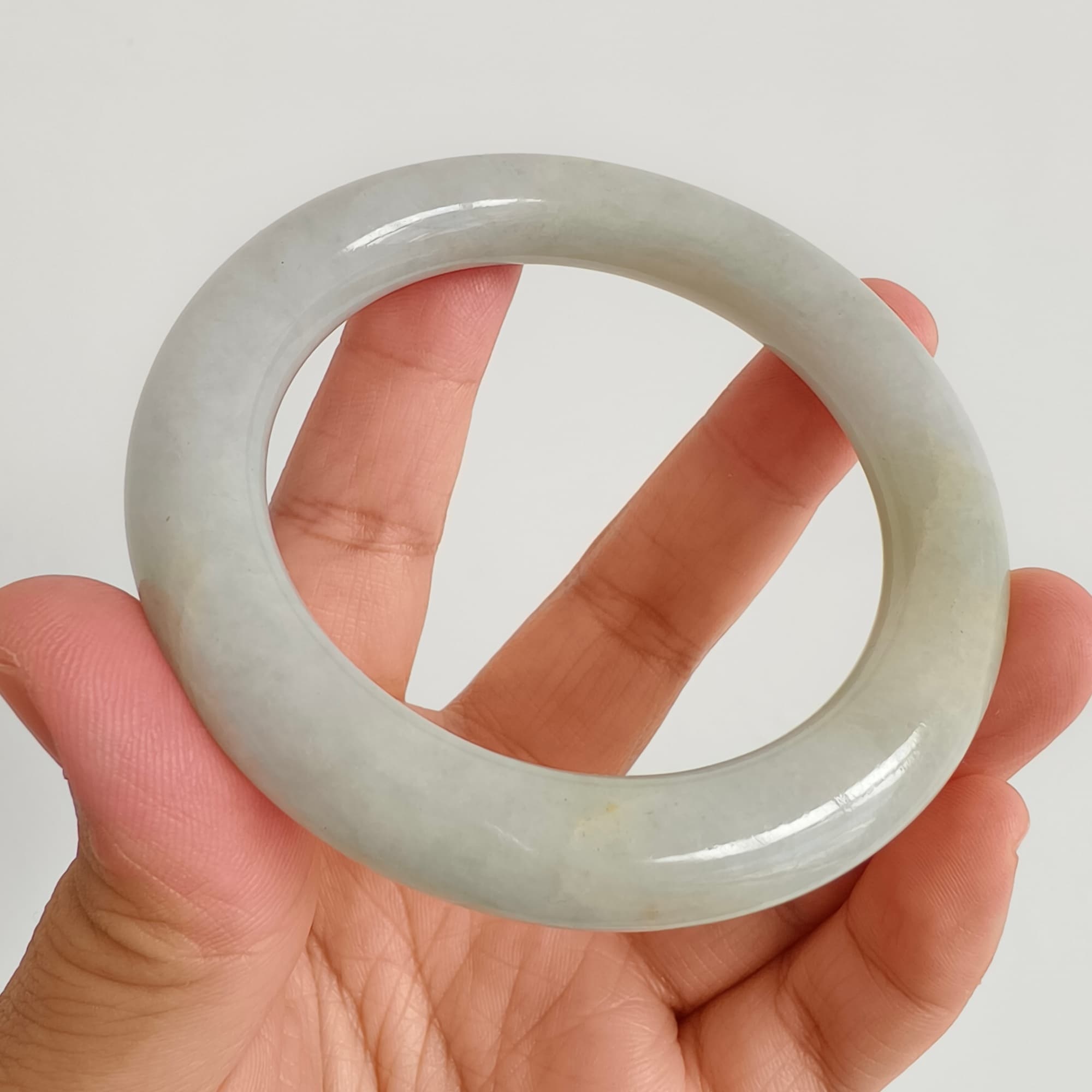 DDP 54.5mm Natural Light Green Yellow Burmese Jadeite Round Band Bangle