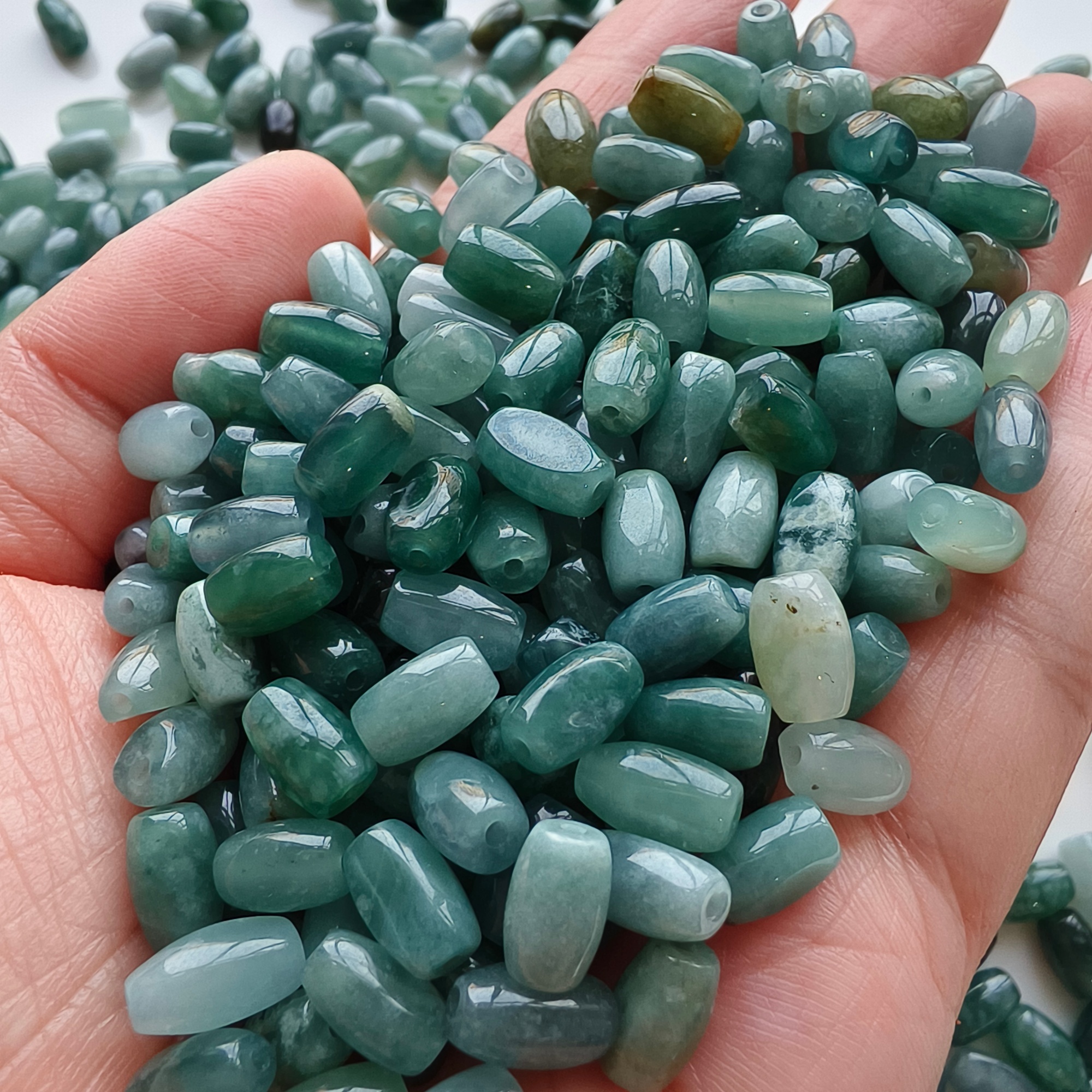 DDP 50pcs 8.5-10mm Natural Type A Blue Guatemalan Jadeite Oval Barrel Beads