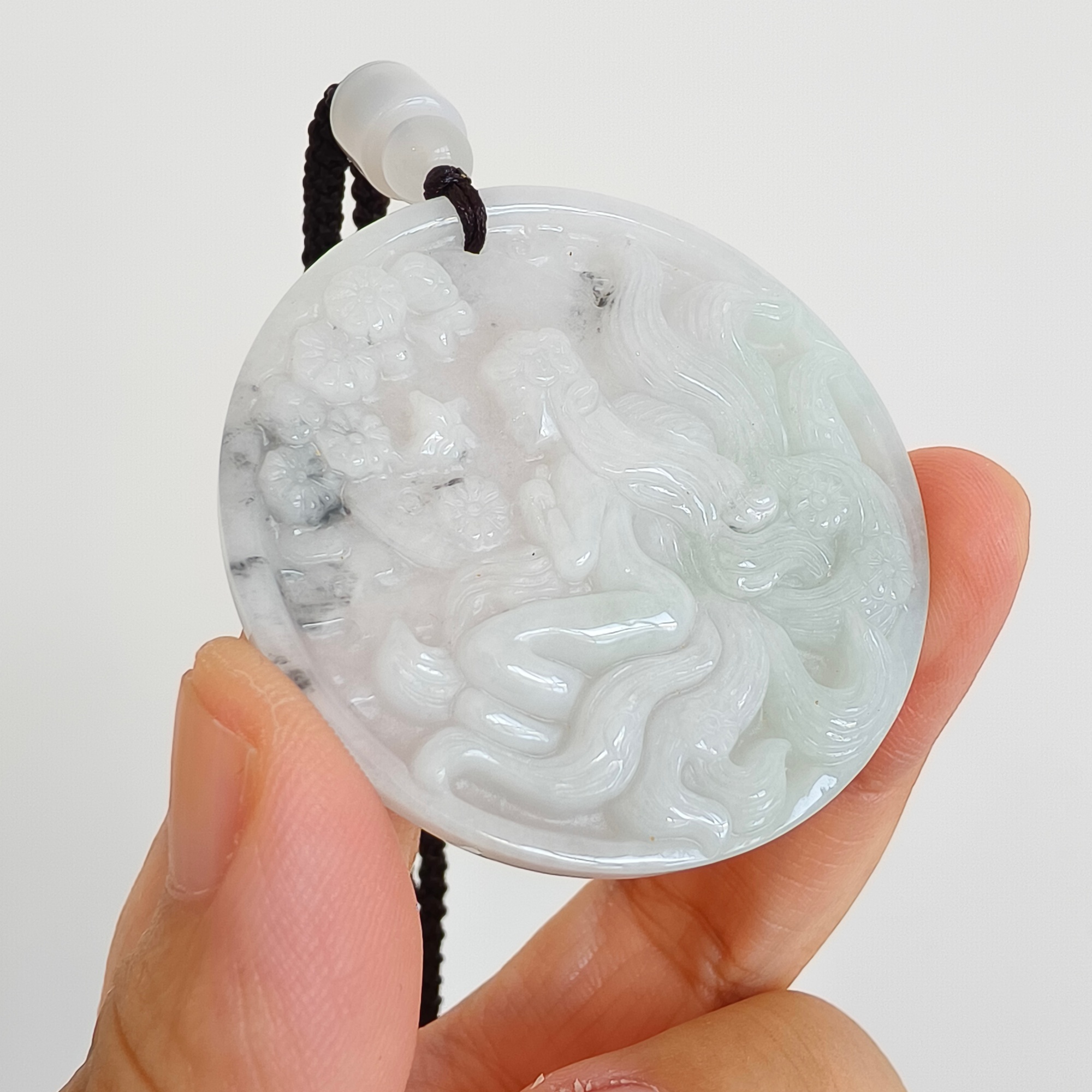 DDP 46mm Natural Type A Untreated Green White Burmese Jadeite Round Pendant With Nine Tailed Fox Carved