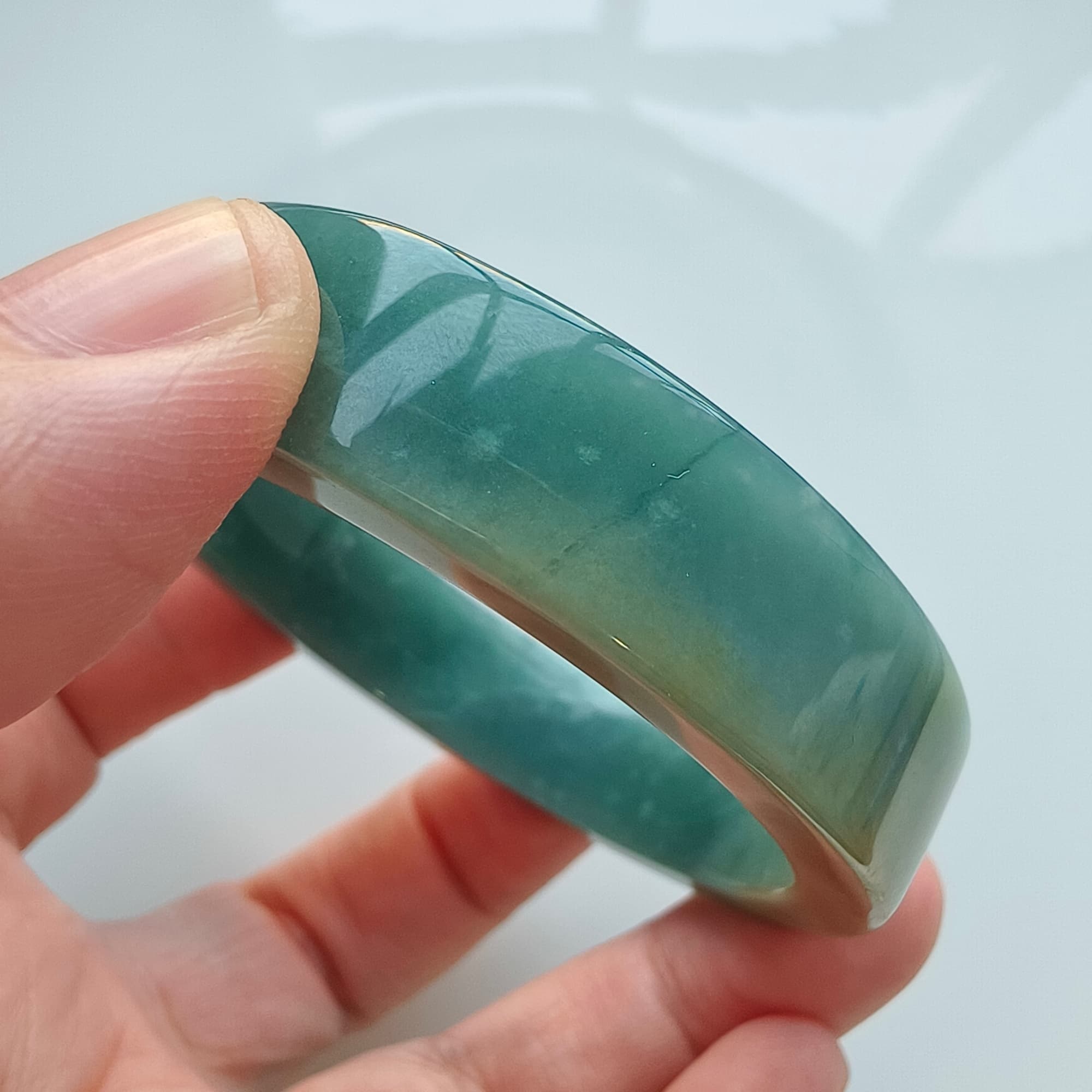 DDP 48.5X53mm Natural Type A Blue Yellow Guatemalan Jadeite Round Band Bangle