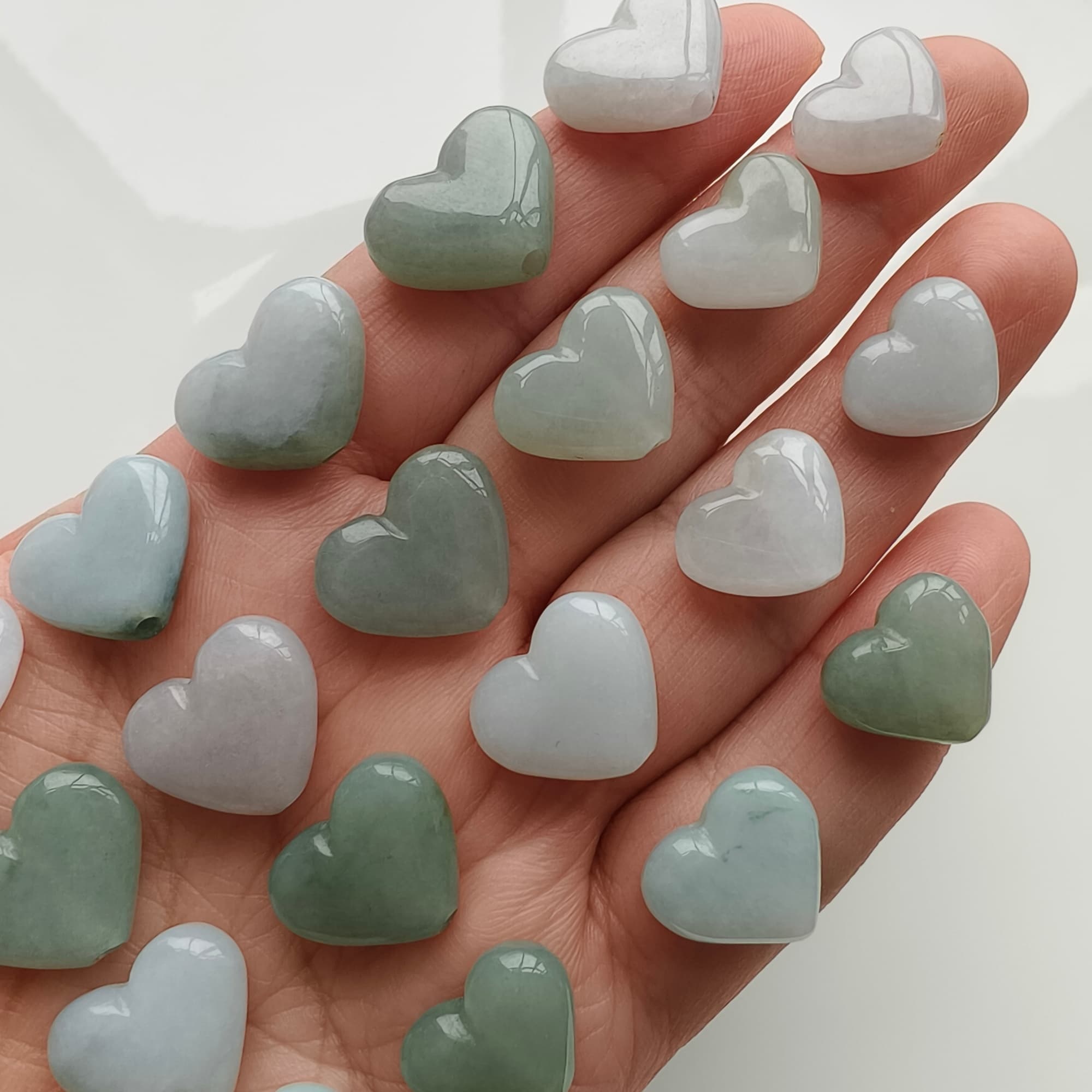 DDP 5pcs 16-20mm Natural Certificated Type A Untreated White Green Burmese Jadeite Heart Go Through Hole Beads