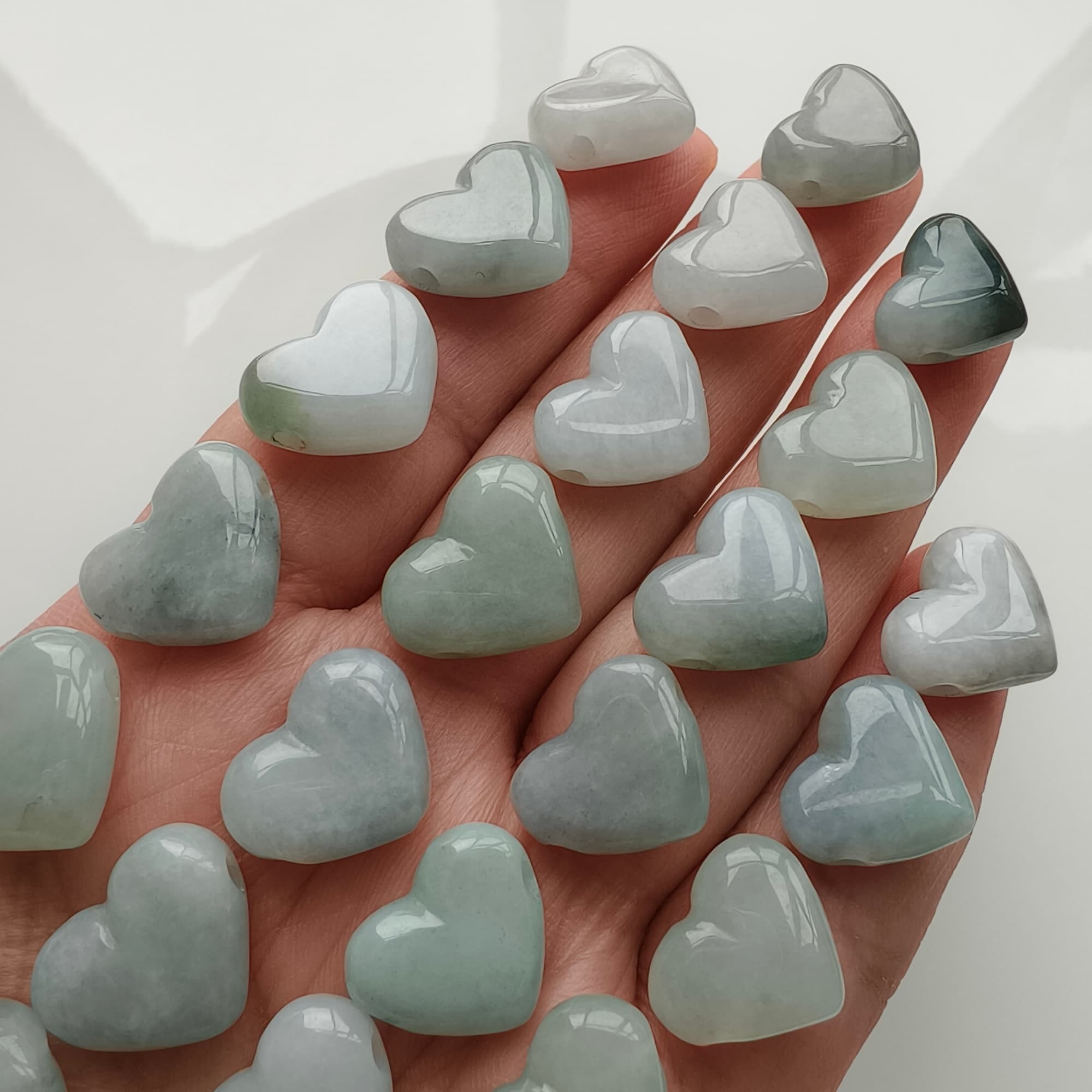DDP 5pcs 13-18mm Natural Certificated Type A Untreated White Green Burmese Jadeite Heart Side Drilled Hole Beads