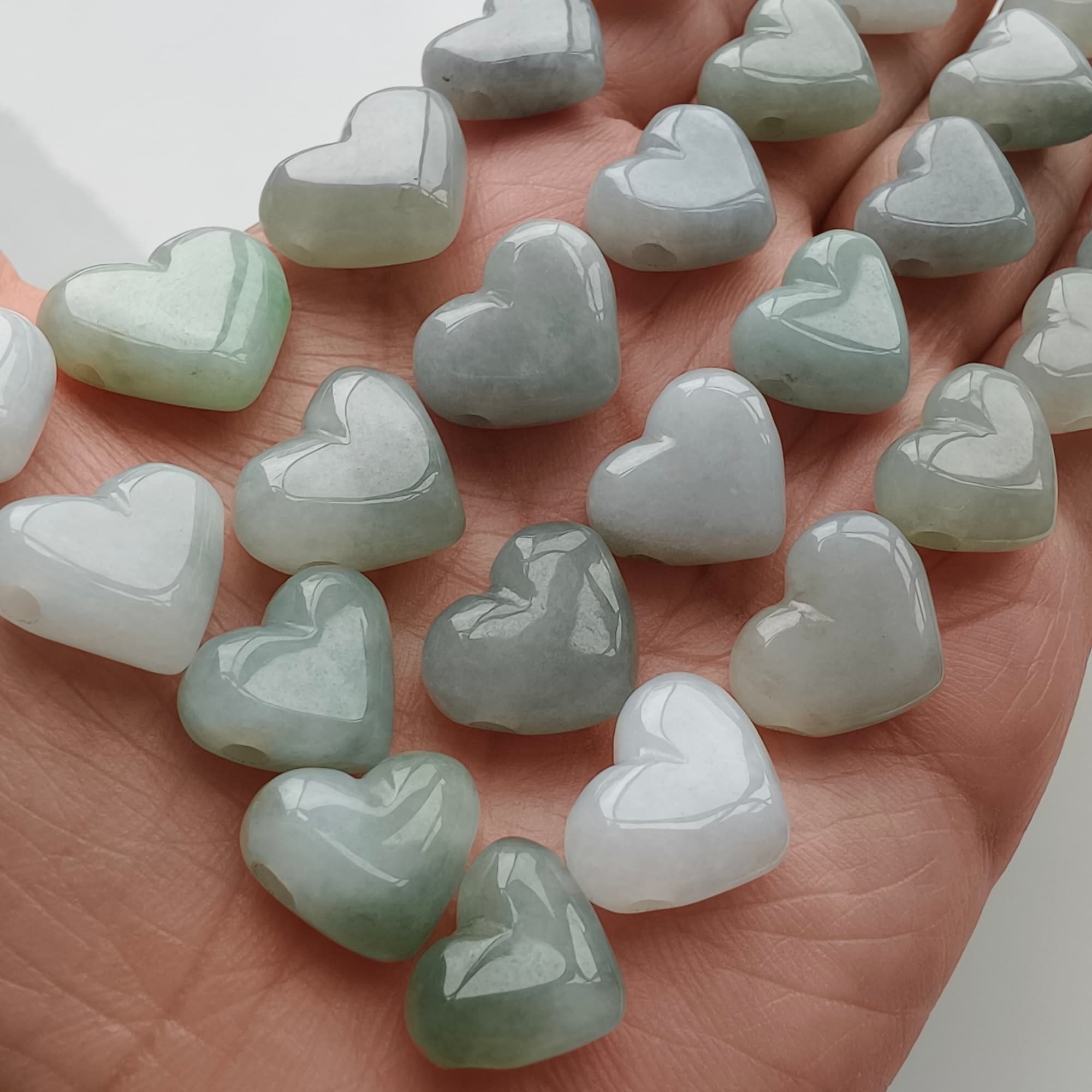 DDP 5pcs 13-18mm Natural Certificated Type A Untreated White Green Burmese Jadeite Heart Side Drilled Hole Beads