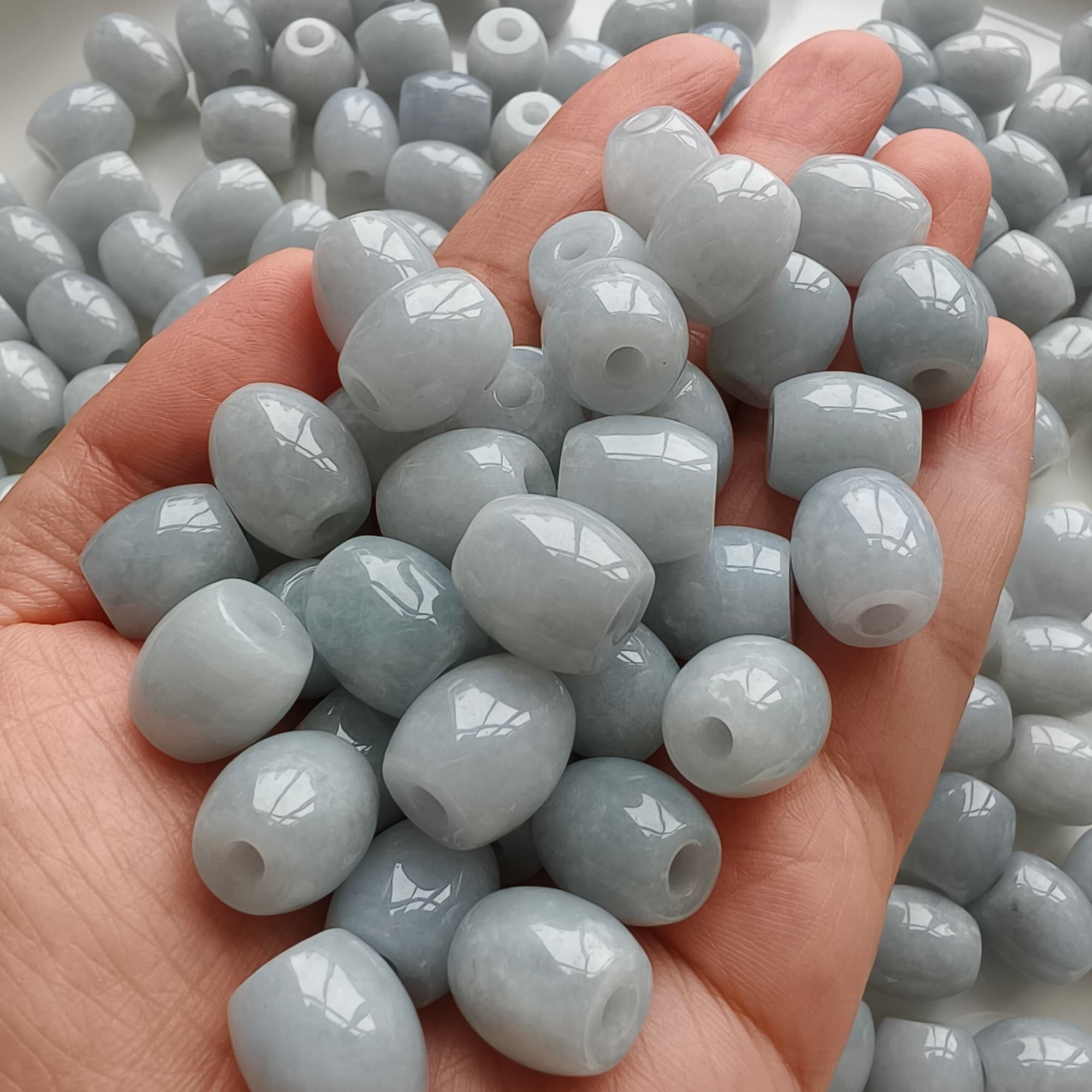 DDP 5pcs 12.5-13.5mm Natural Certificated Type A Untreated Light Green Burmese Jadeite Oval Barrel Beads