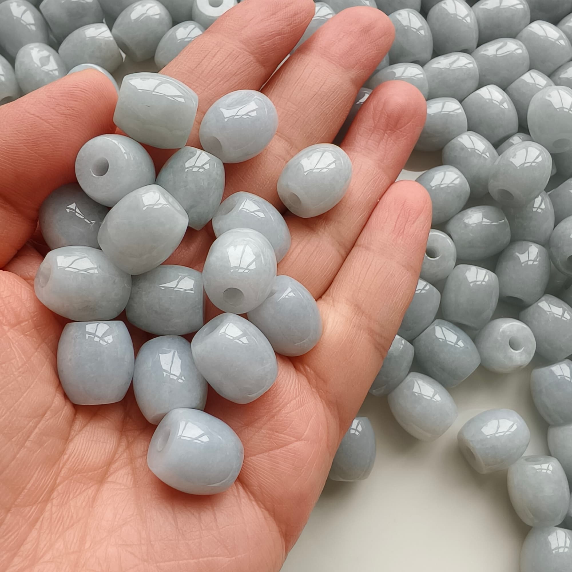 DDP 5pcs 12.5-13.5mm Natural Certificated Type A Untreated Light Green Burmese Jadeite Oval Barrel Beads