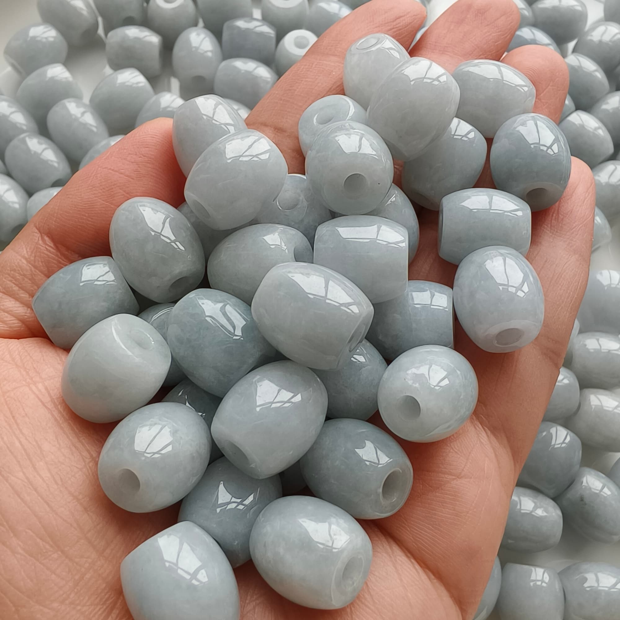 DDP 5pcs 12.5-13.5mm Natural Certificated Type A Untreated Light Green Burmese Jadeite Oval Barrel Beads