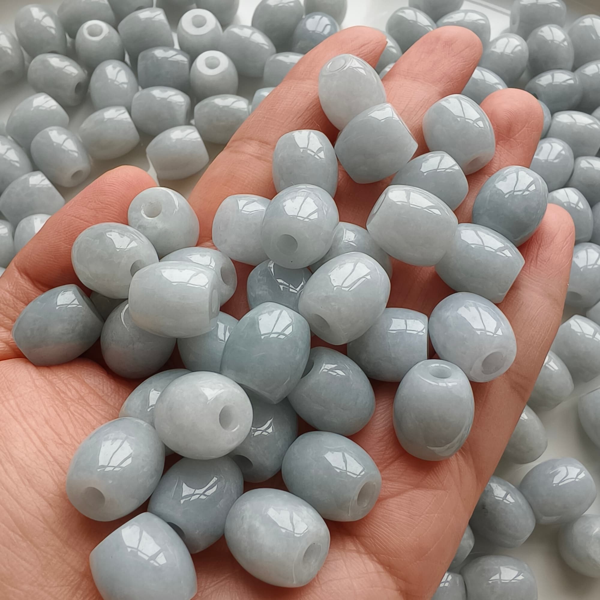 DDP 5pcs 12.5-13.5mm Natural Certificated Type A Untreated Light Green Burmese Jadeite Oval Barrel Beads