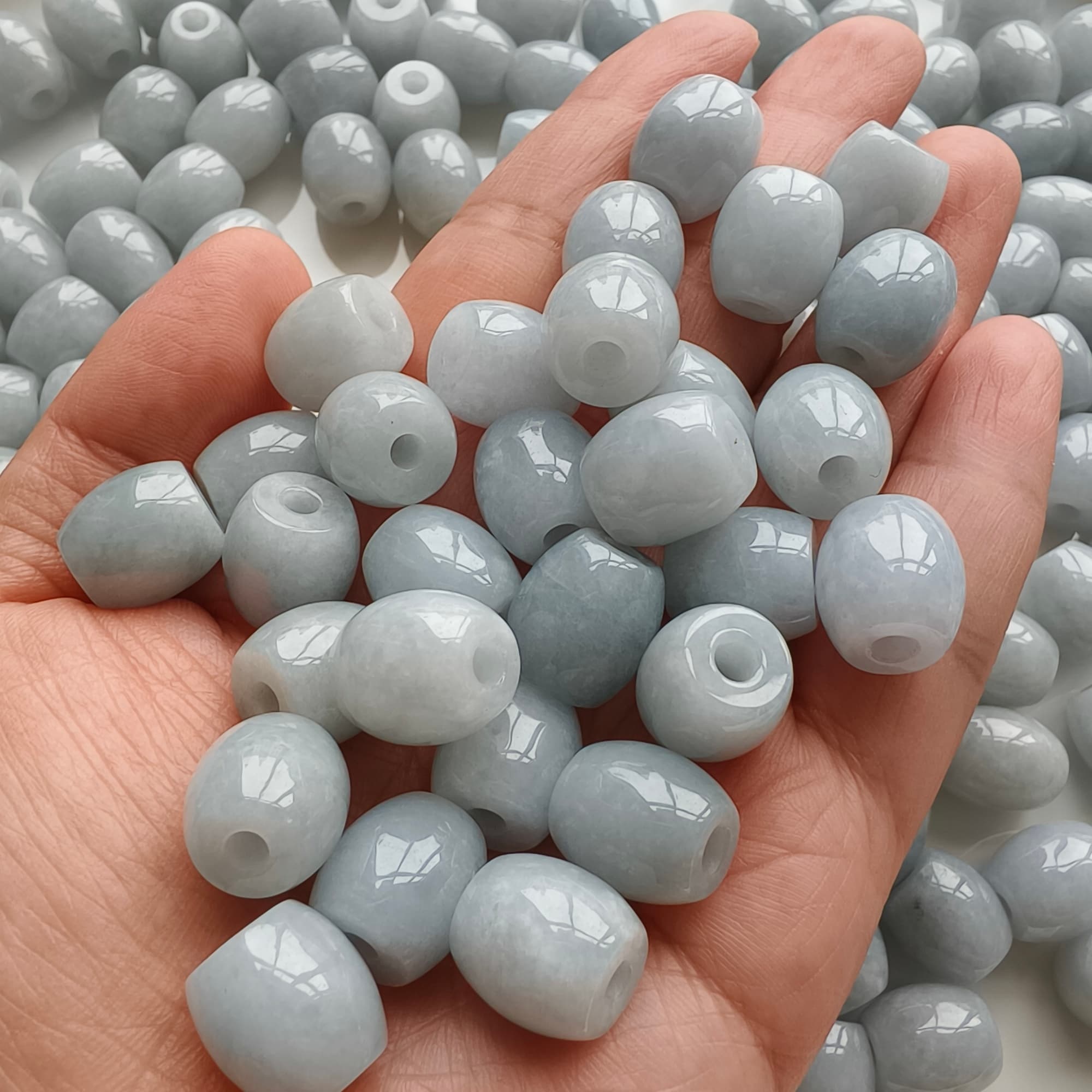 DDP 5pcs 12.5-13.5mm Natural Certificated Type A Untreated Light Green Burmese Jadeite Oval Barrel Beads