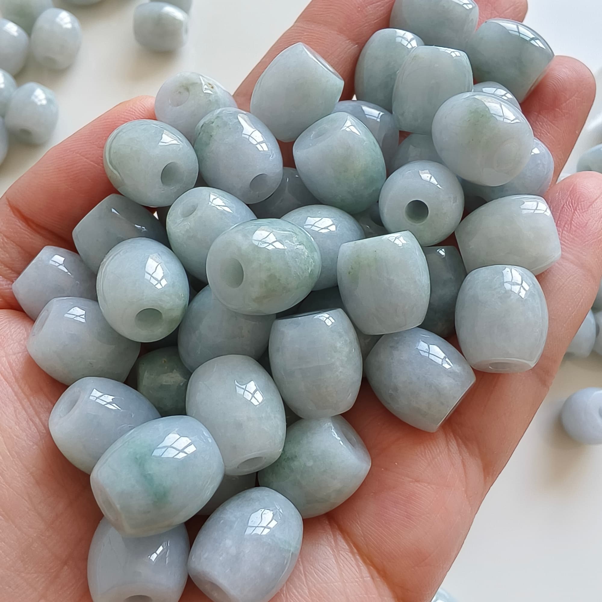 DDP 5pcs 12.5-13.5mm Natural Certificated Type A Untreated Light Green Burmese Jadeite Oval Barrel Beads
