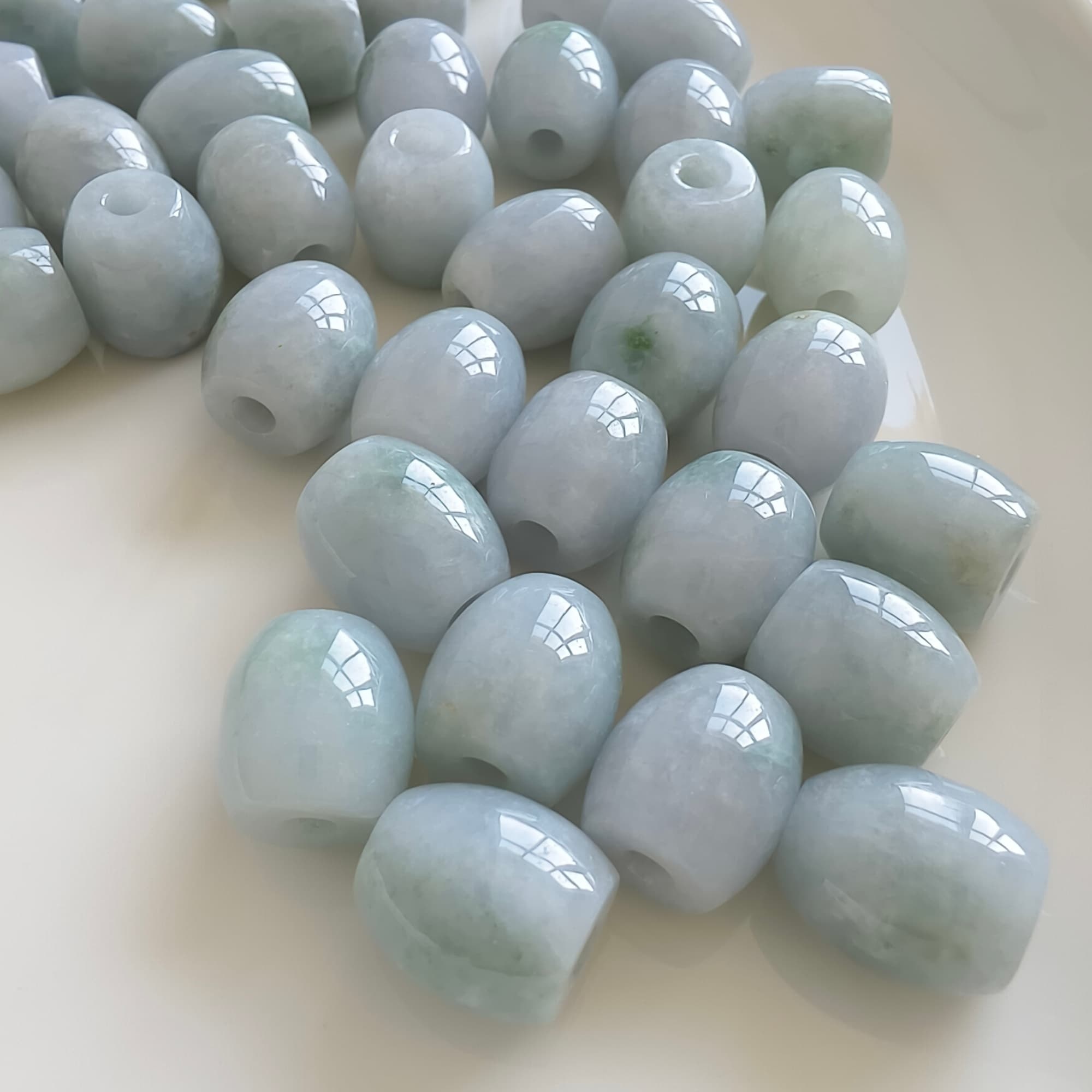 DDP 5pcs 12.5-13.5mm Natural Certificated Type A Untreated Light Green Burmese Jadeite Oval Barrel Beads