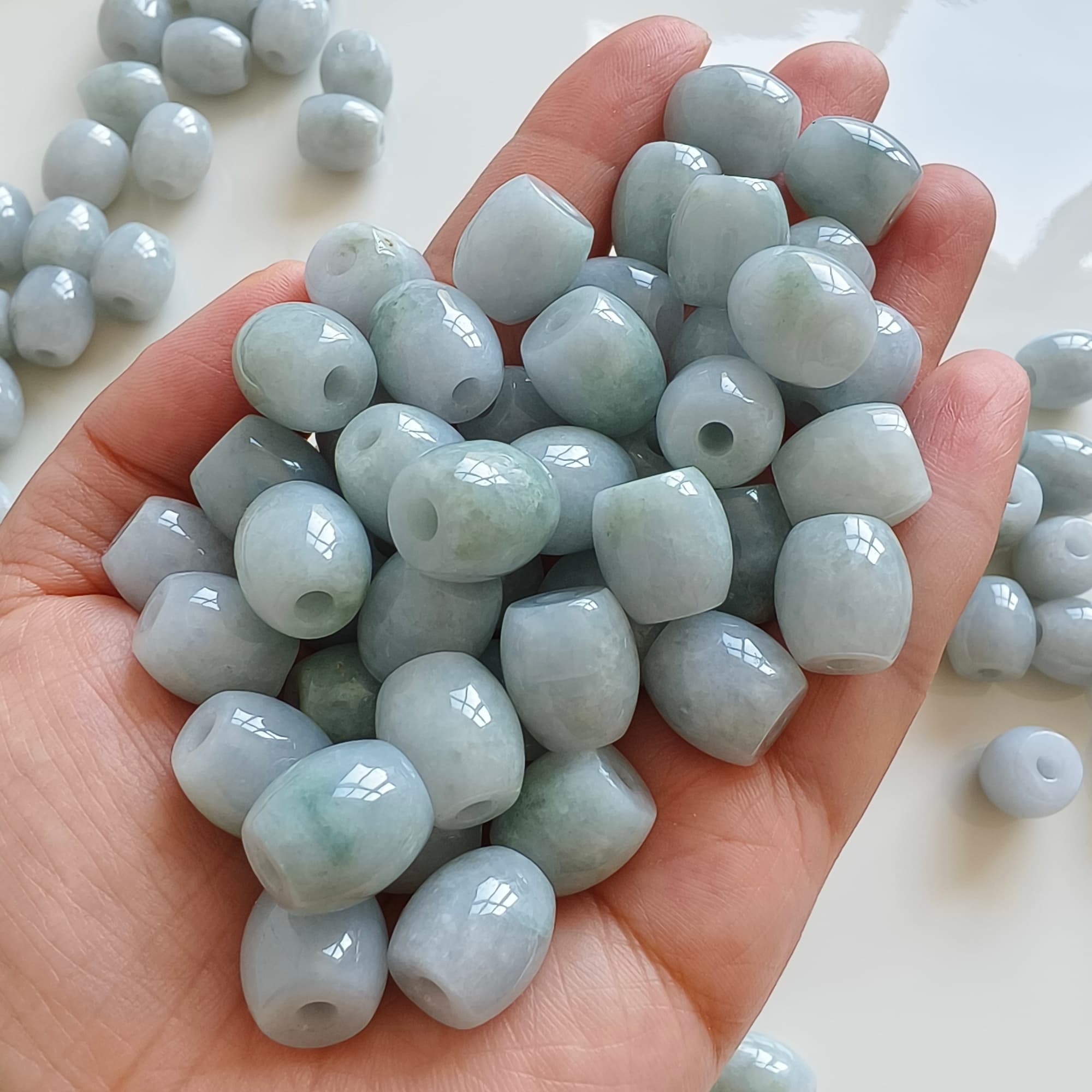 DDP 5pcs 12.5-13.5mm Natural Certificated Type A Untreated Light Green Burmese Jadeite Oval Barrel Beads