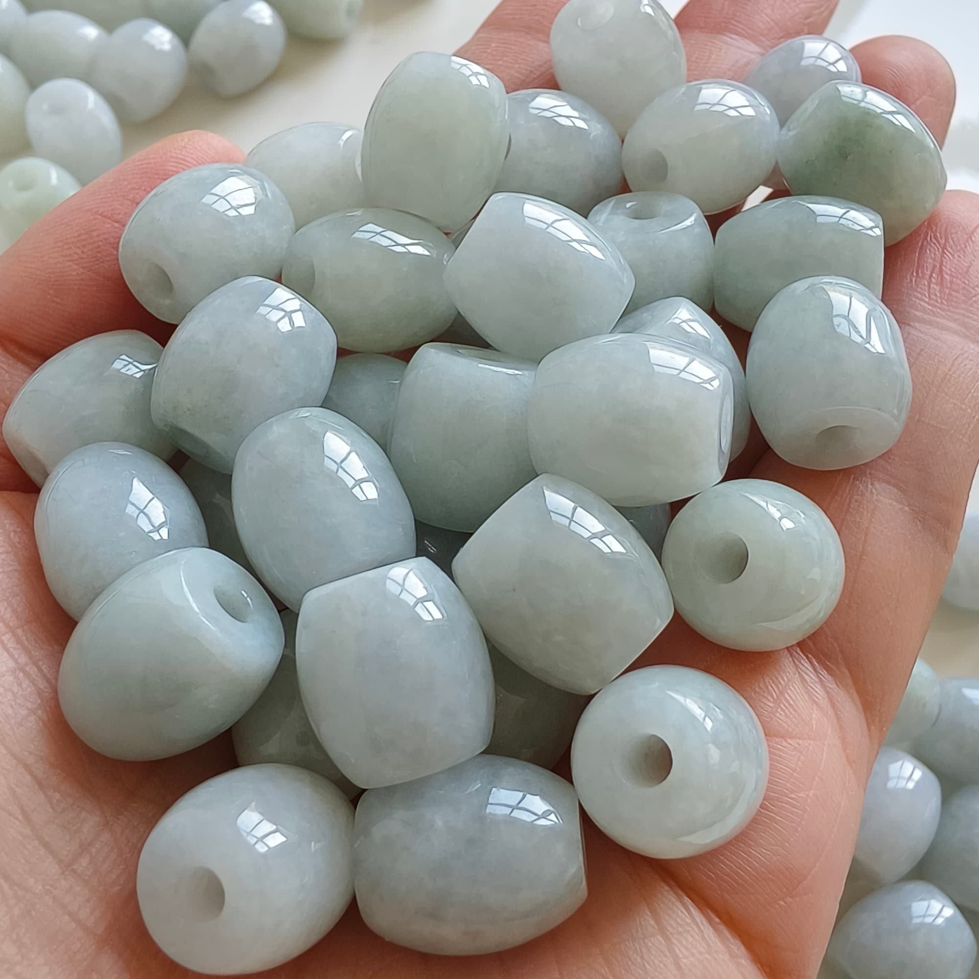 DDP 5pcs 12.5-13.5mm Natural Certificated Type A Untreated Light Green Burmese Jadeite Oval Barrel Beads