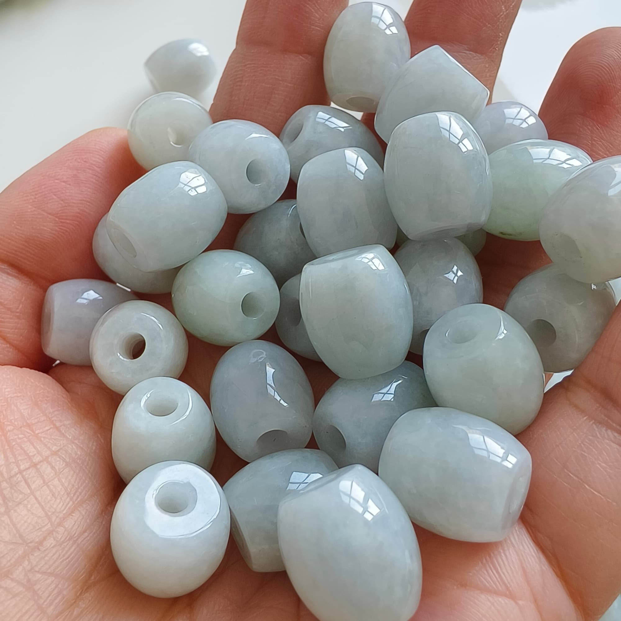 DDP 5pcs 12.5-13.5mm Natural Certificated Type A Untreated Light Green Burmese Jadeite Oval Barrel Beads