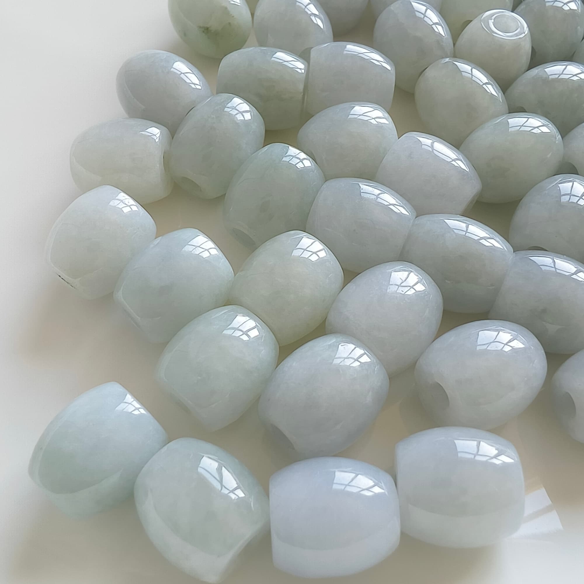 DDP 5pcs 12.5-13.5mm Natural Certificated Type A Untreated Light Green Burmese Jadeite Oval Barrel Beads