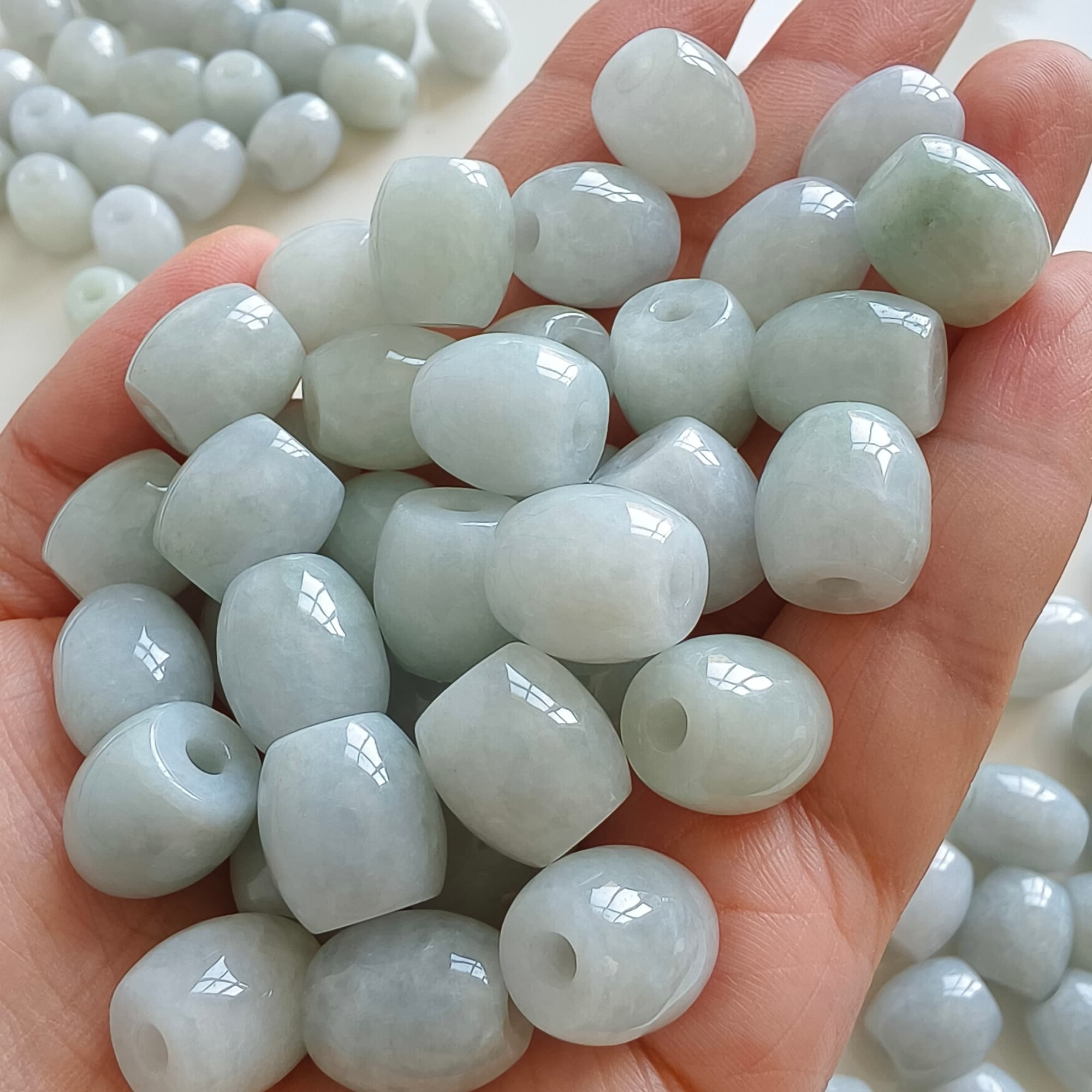 DDP 5pcs 12.5-13.5mm Natural Certificated Type A Untreated Light Green Burmese Jadeite Oval Barrel Beads