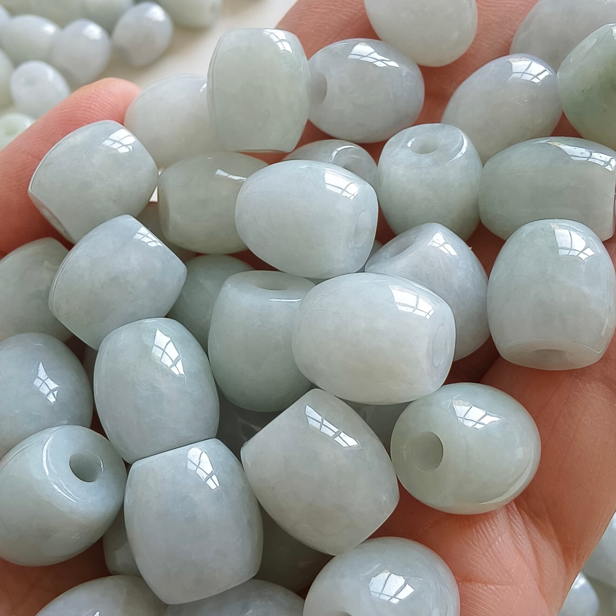 DDP 5pcs 12.5-13.5mm Natural Certificated Type A Untreated Light Green Burmese Jadeite Oval Barrel Beads
