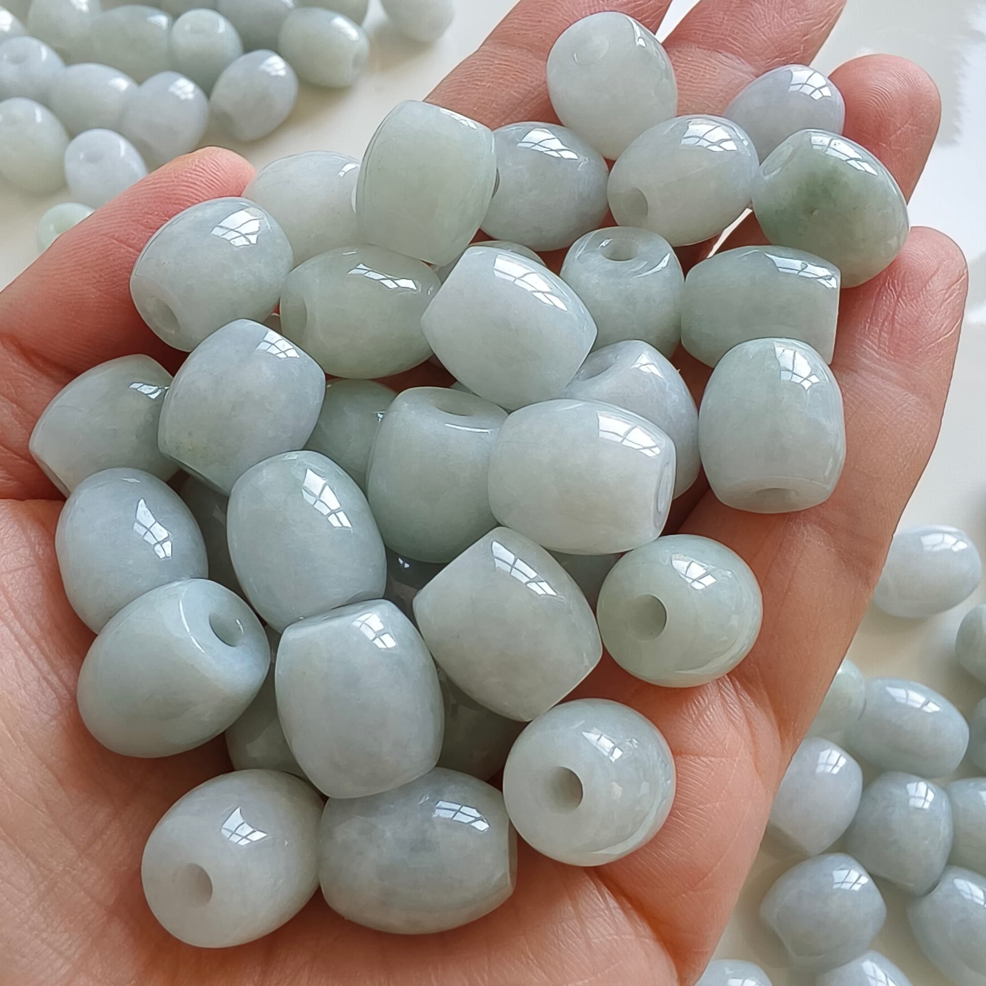 DDP 5pcs 12.5-13.5mm Natural Certificated Type A Untreated Light Green Burmese Jadeite Oval Barrel Beads