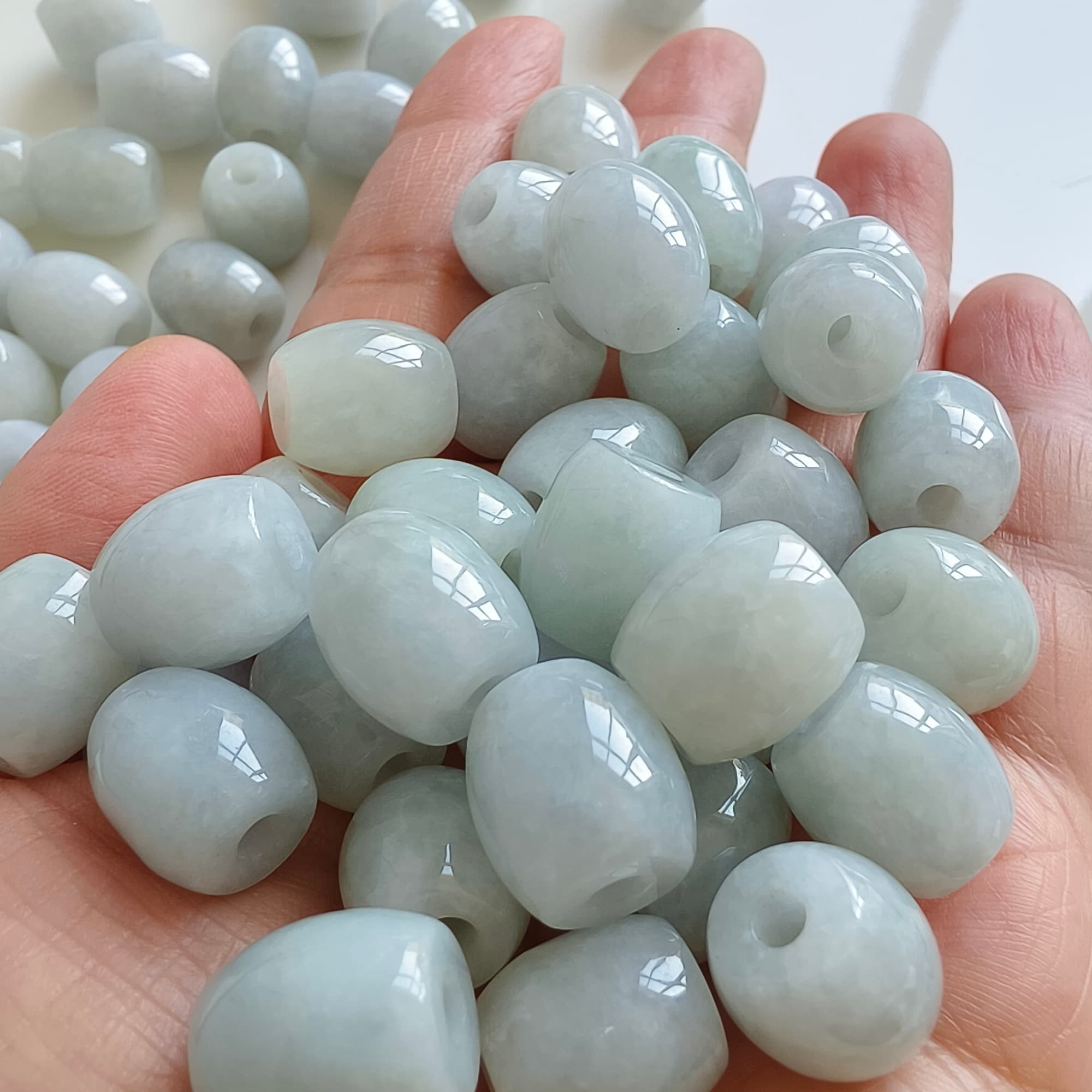 DDP 5pcs 12.5-13.5mm Natural Certificated Type A Untreated Light Green Burmese Jadeite Oval Barrel Beads