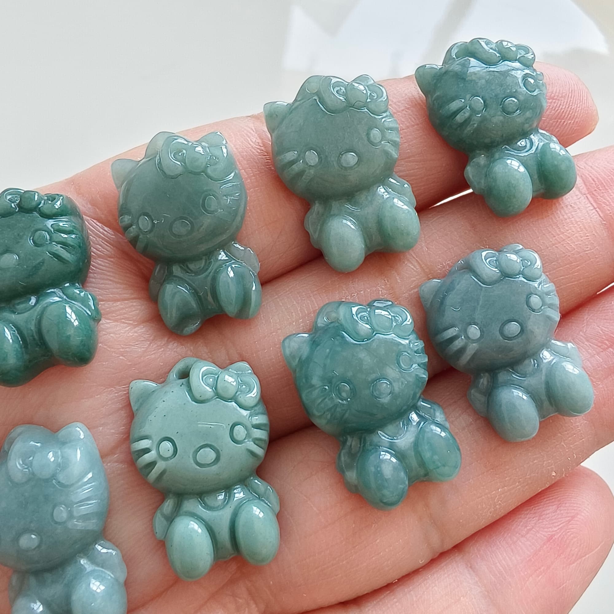 DDP 9pcs 21mm Natural Certificated Type A Blue Guatemalan Jadeite Kitty Beads