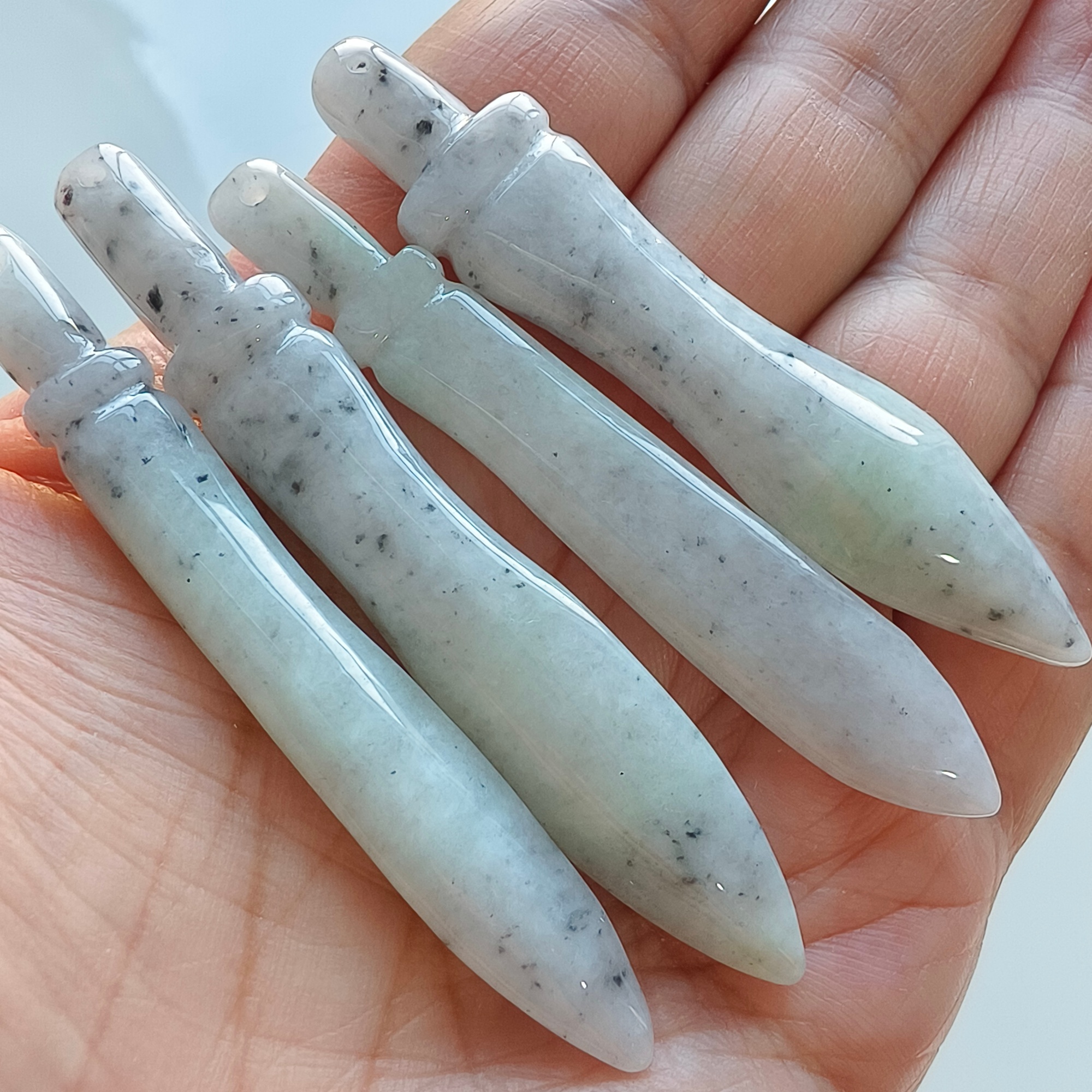 DDP 2pcs 65-69mm Natural Certificated Type A Black Chicken Species Burmese Jadeite Sword Pendant