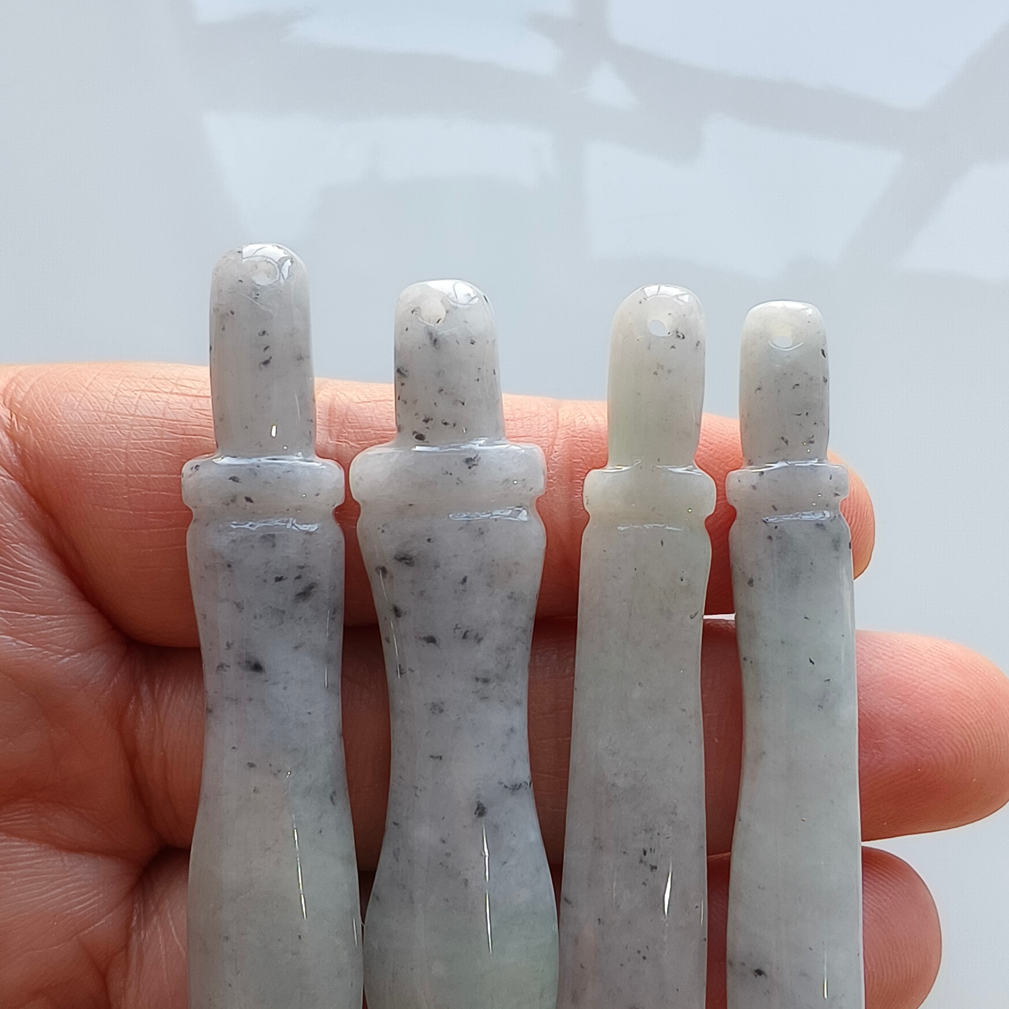 DDP 2pcs 65-69mm Natural Certificated Type A Black Chicken Species Burmese Jadeite Sword Pendant
