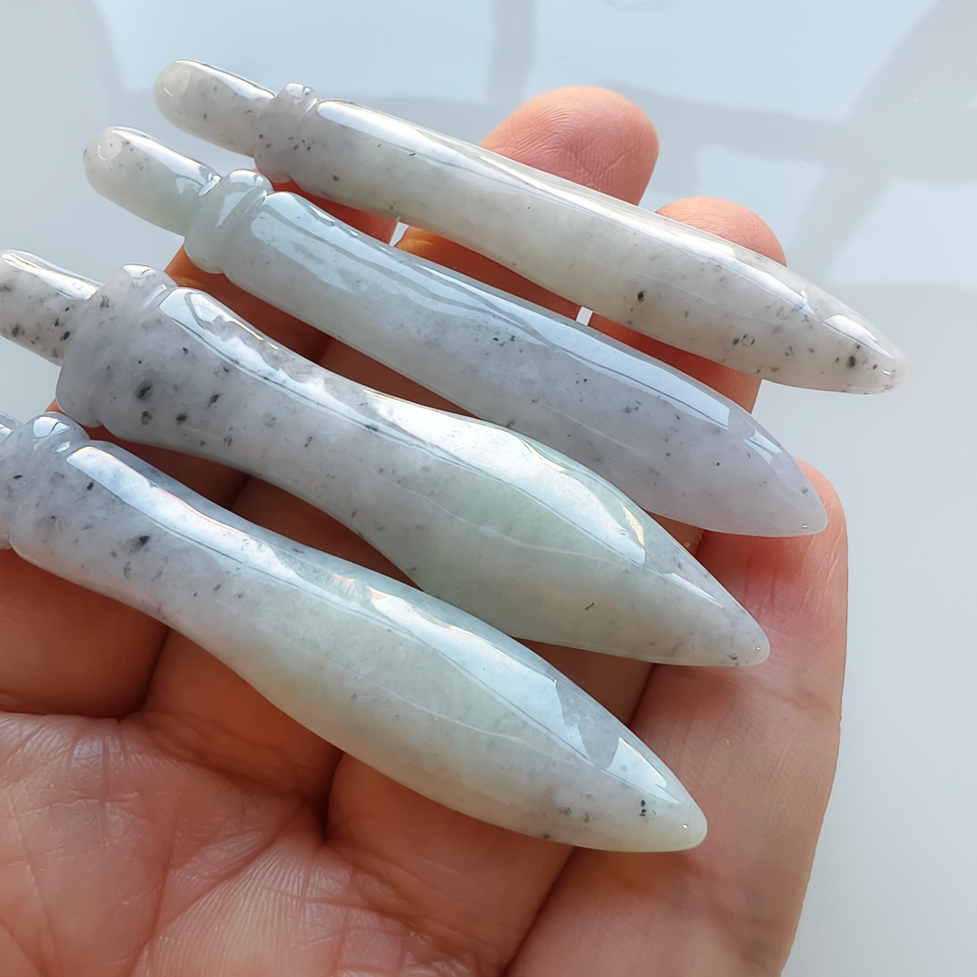 DDP 2pcs 65-69mm Natural Certificated Type A Black Chicken Species Burmese Jadeite Sword Pendant