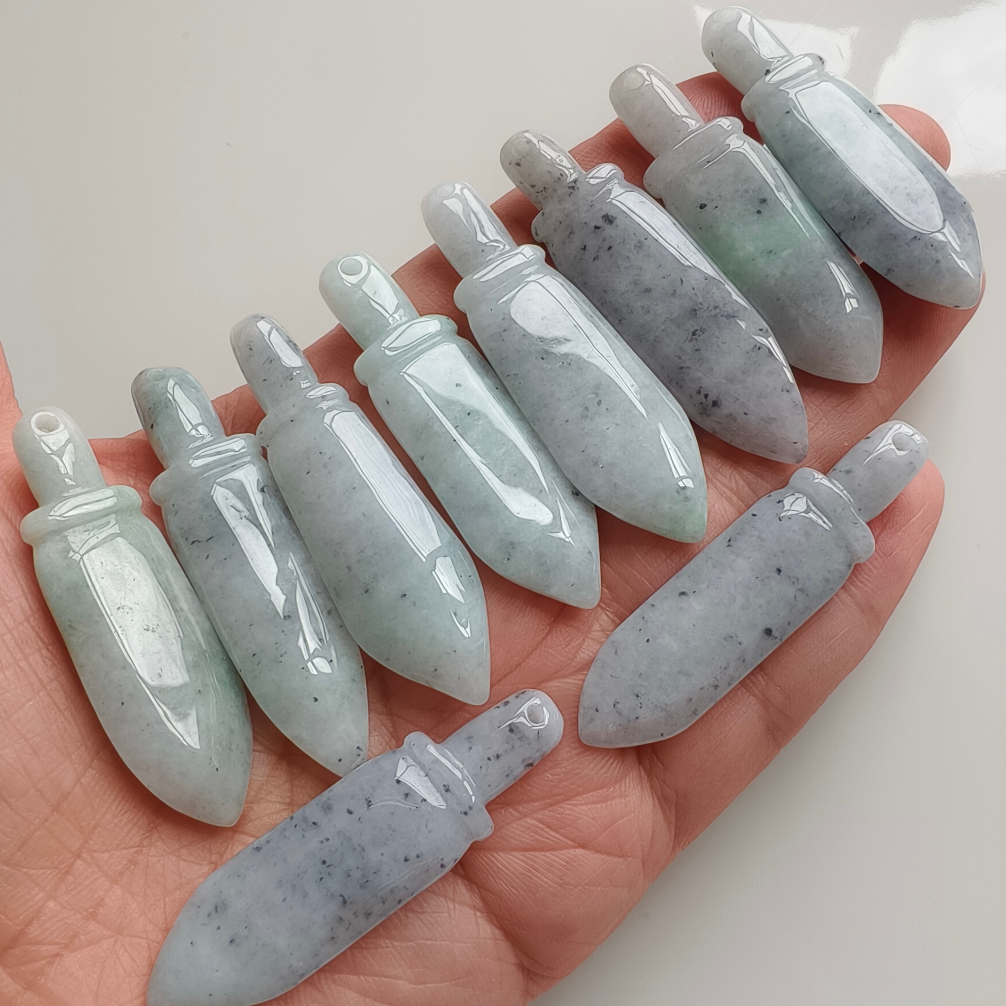 DDP 2pcs 50-51mm Natural Certificated Type A Black Chicken Species Burmese Jadeite Sword Pendant