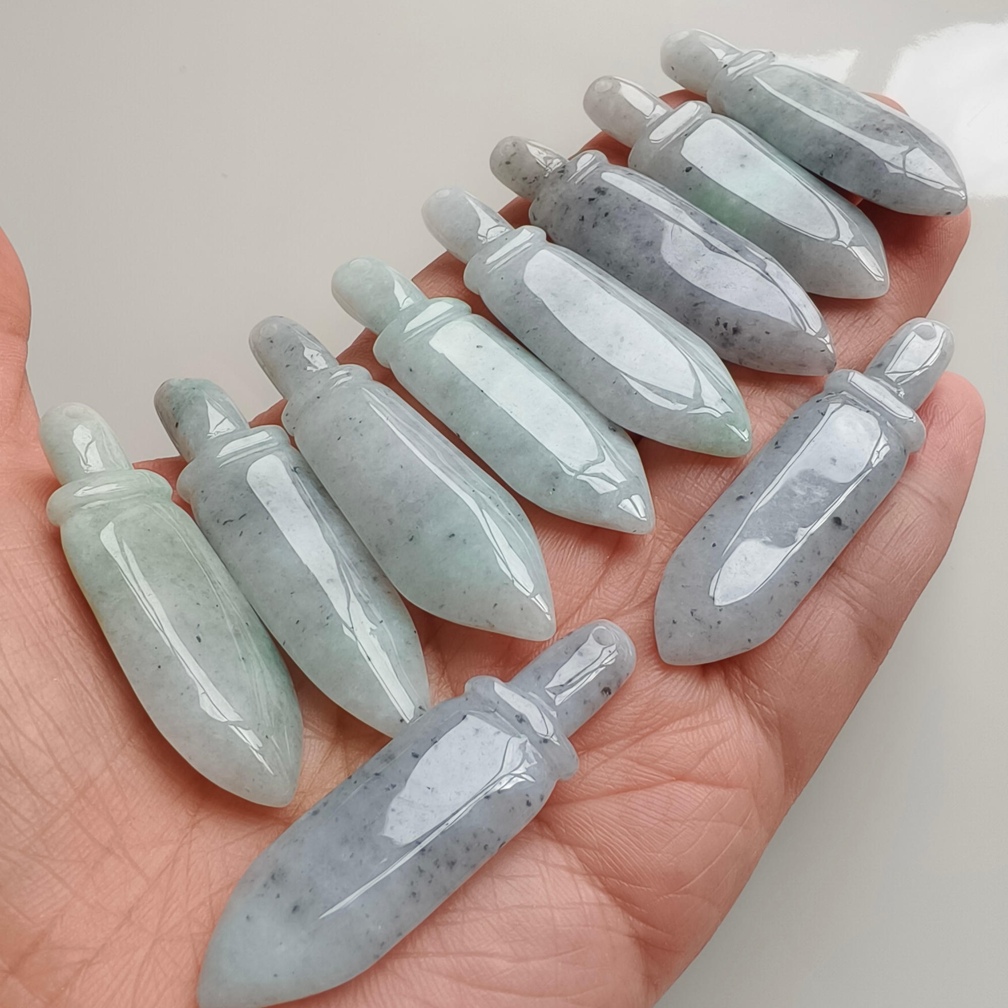 DDP 2pcs 50-51mm Natural Certificated Type A Black Chicken Species Burmese Jadeite Sword Pendant