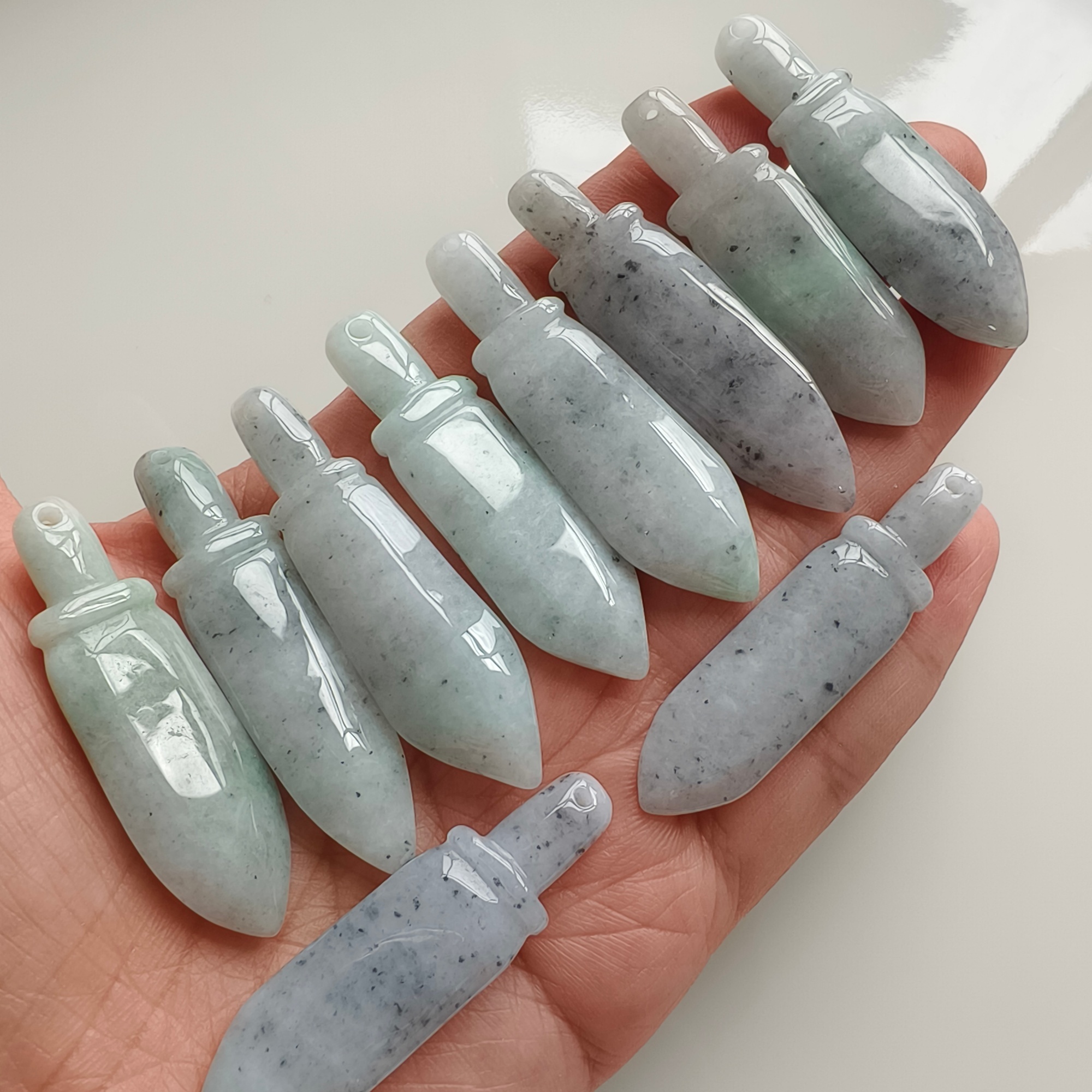DDP 2pcs 50-51mm Natural Certificated Type A Black Chicken Species Burmese Jadeite Sword Pendant