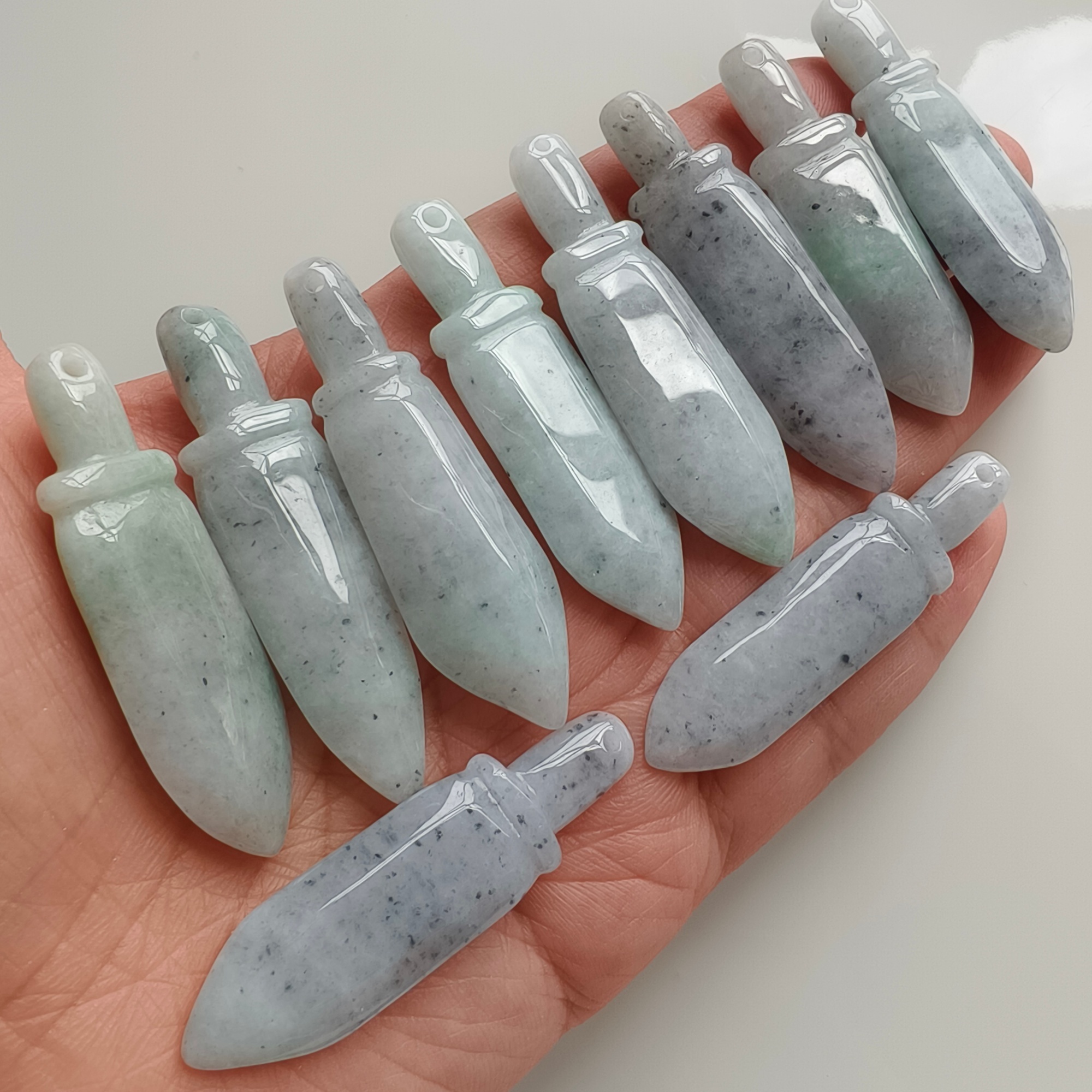DDP 2pcs 50-51mm Natural Certificated Type A Black Chicken Species Burmese Jadeite Sword Pendant
