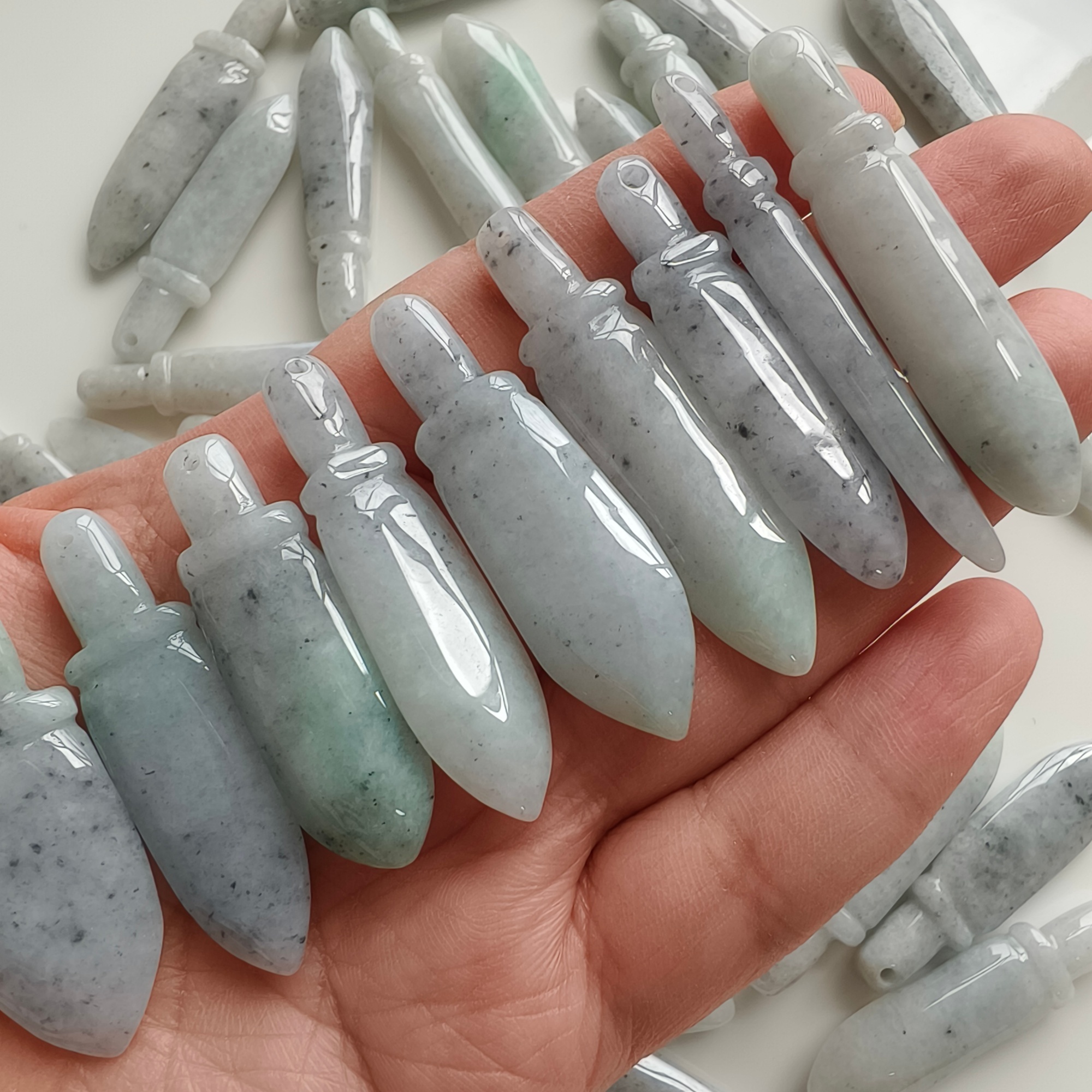 DDP 3pcs 43-50mm Natural Certificated Type A Black Chicken Species Burmese Jadeite Sword Pendant