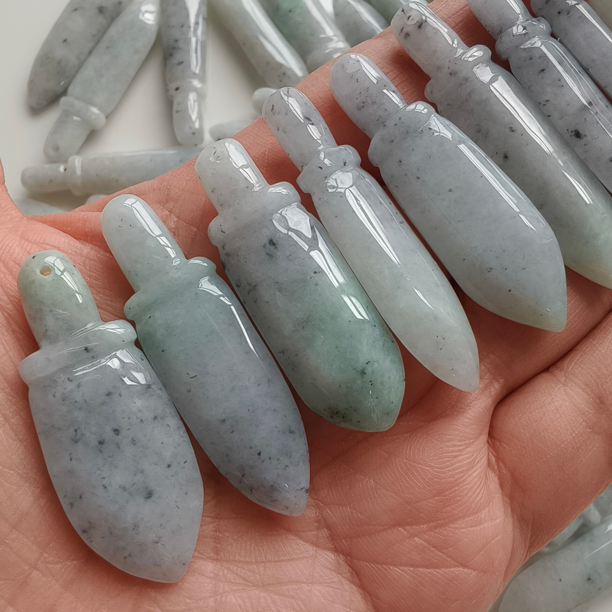 DDP 3pcs 43-50mm Natural Certificated Type A Black Chicken Species Burmese Jadeite Sword Pendant