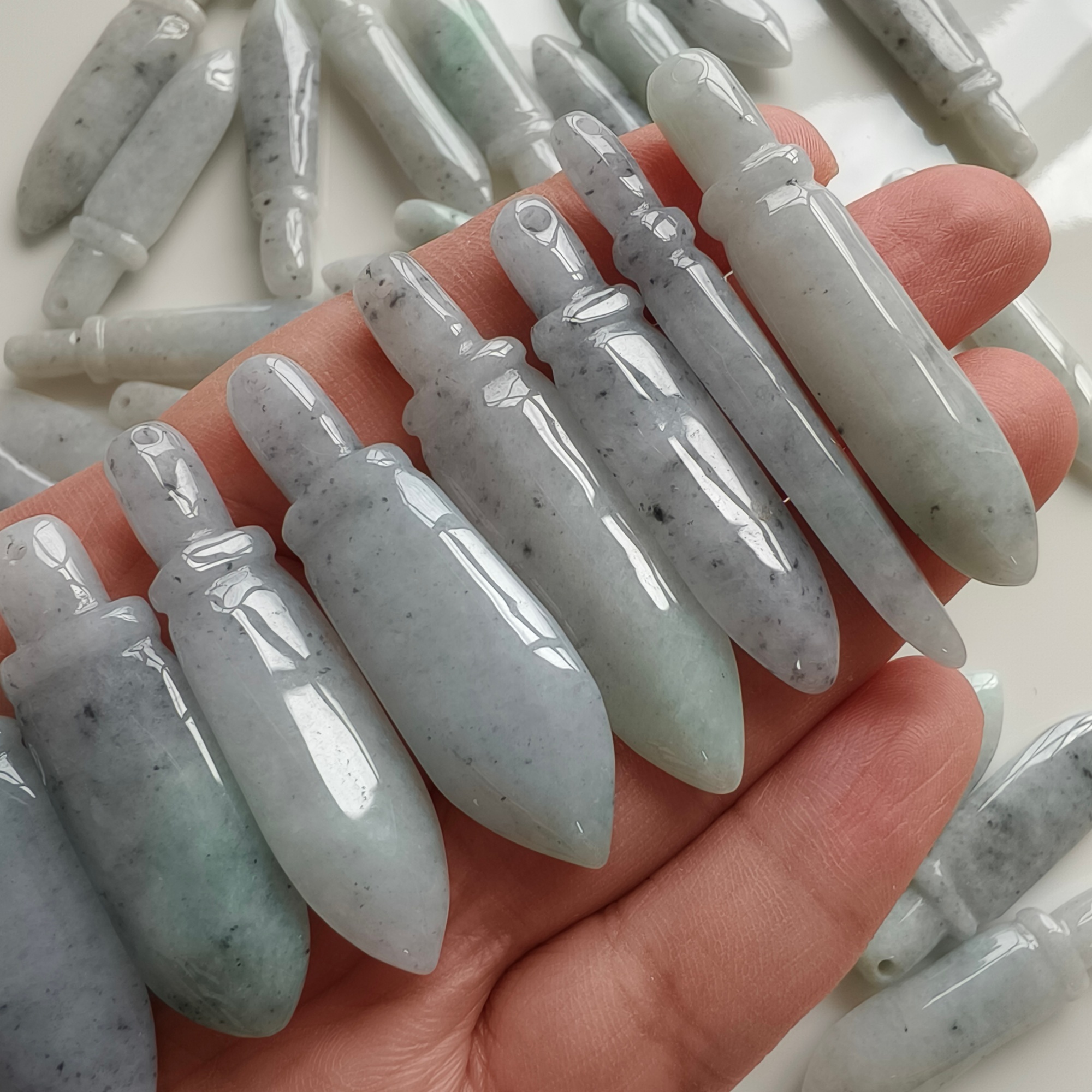 DDP 3pcs 43-50mm Natural Certificated Type A Black Chicken Species Burmese Jadeite Sword Pendant