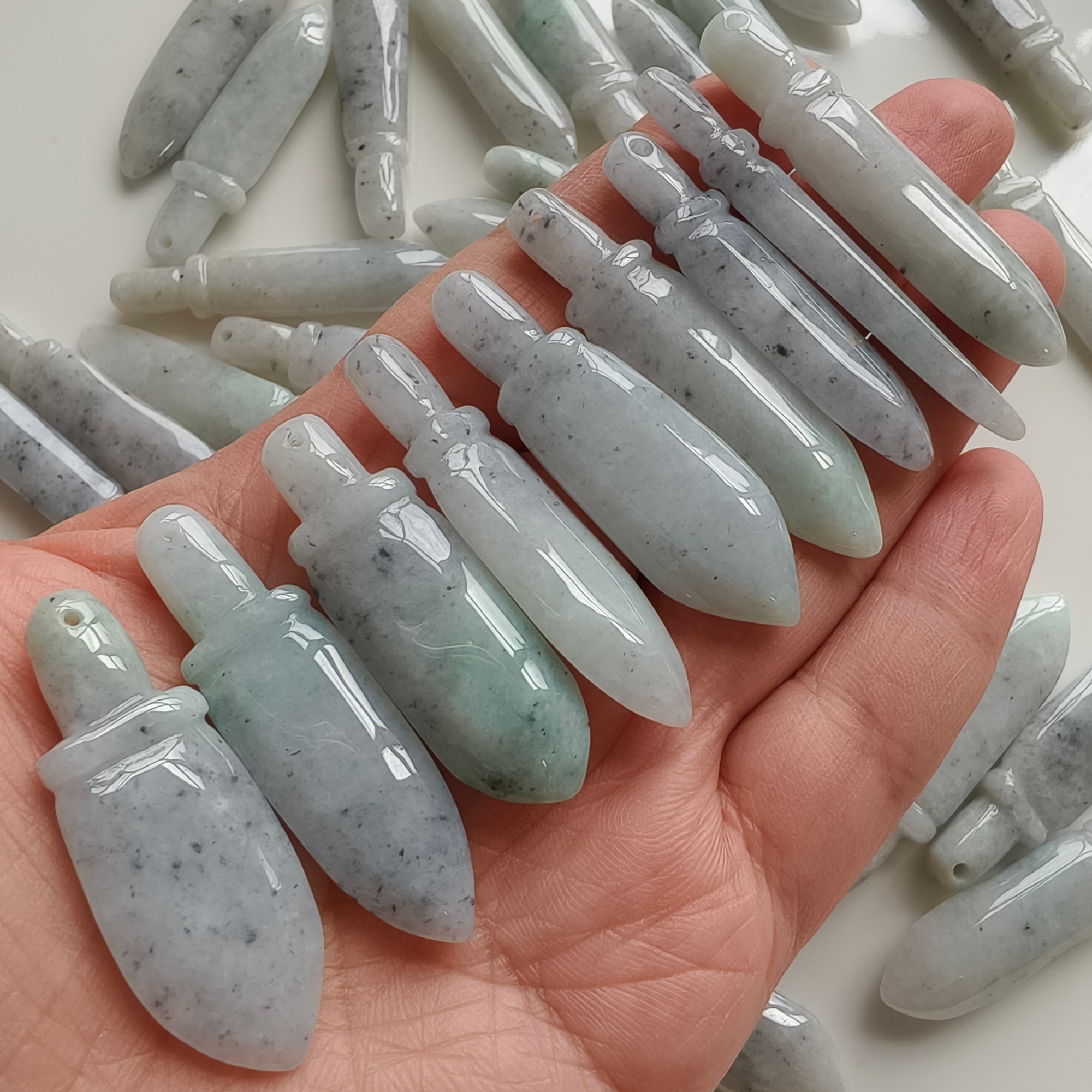 DDP 3pcs 43-50mm Natural Certificated Type A Black Chicken Species Burmese Jadeite Sword Pendant