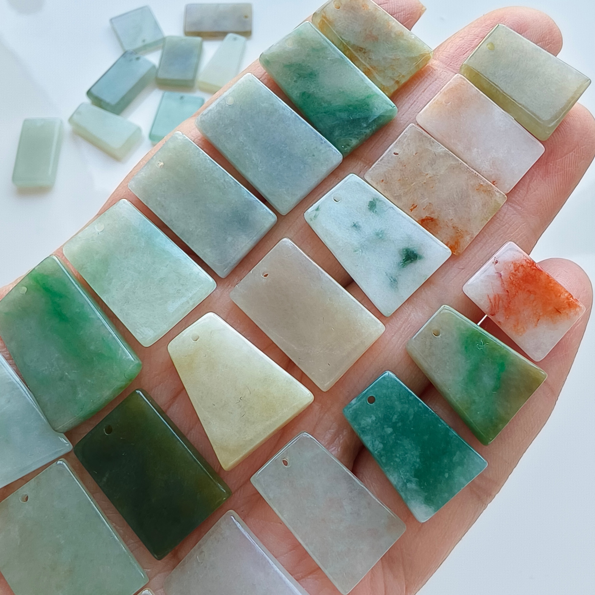 DDP 5pcs 14.5-23mm Natural Certificated Multi Color Burmese Jadeite Rectangle Trapezoid Plain Plaque