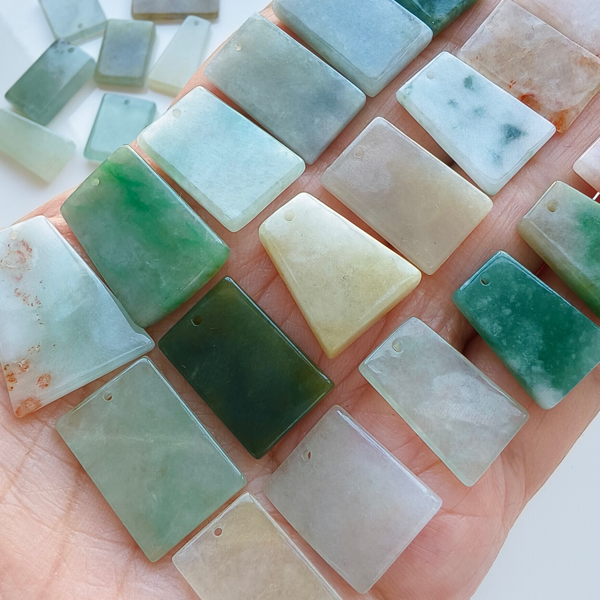 DDP 5pcs 14.5-23mm Natural Certificated Multi Color Burmese Jadeite Rectangle Trapezoid Plain Plaque