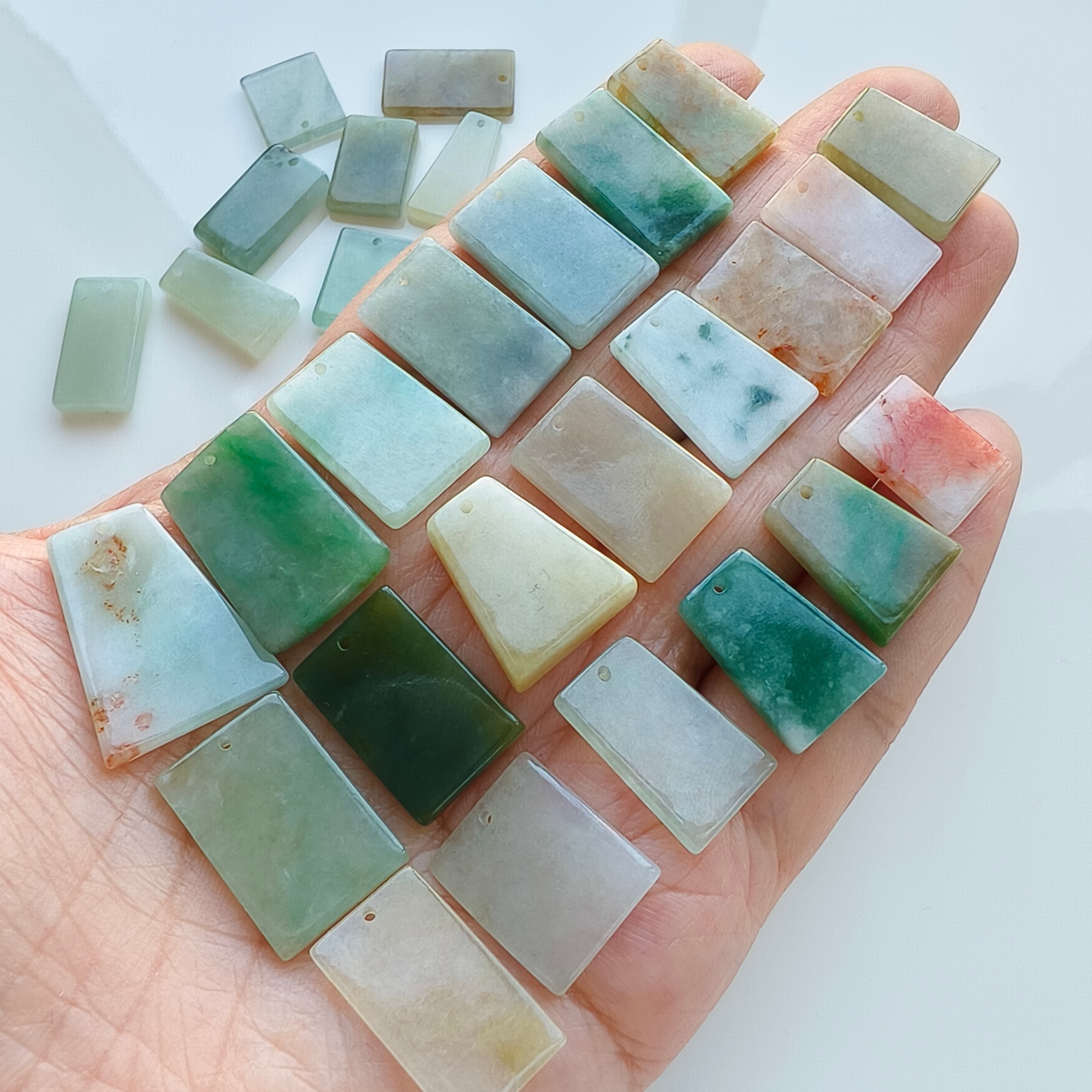 DDP 5pcs 14.5-23mm Natural Certificated Multi Color Burmese Jadeite Rectangle Trapezoid Plain Plaque