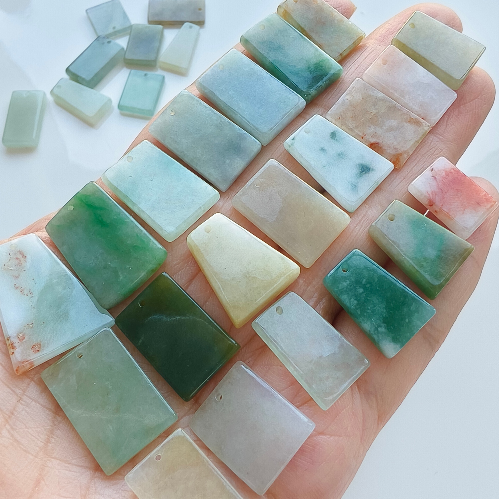 DDP 5pcs 14.5-23mm Natural Certificated Multi Color Burmese Jadeite Rectangle Trapezoid Plain Plaque