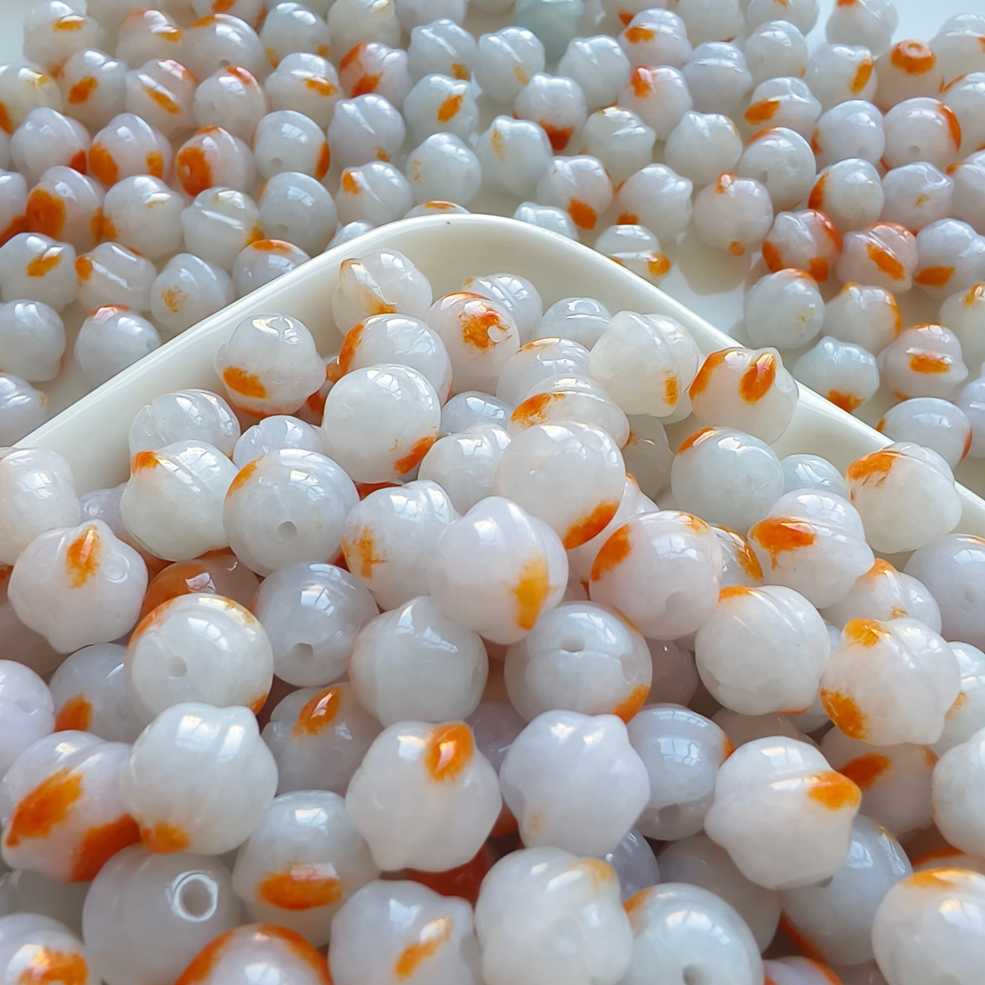 DDP 20pcs 9X10mm Natural Certificated Red White Burmese Jadeite Lantern Beads