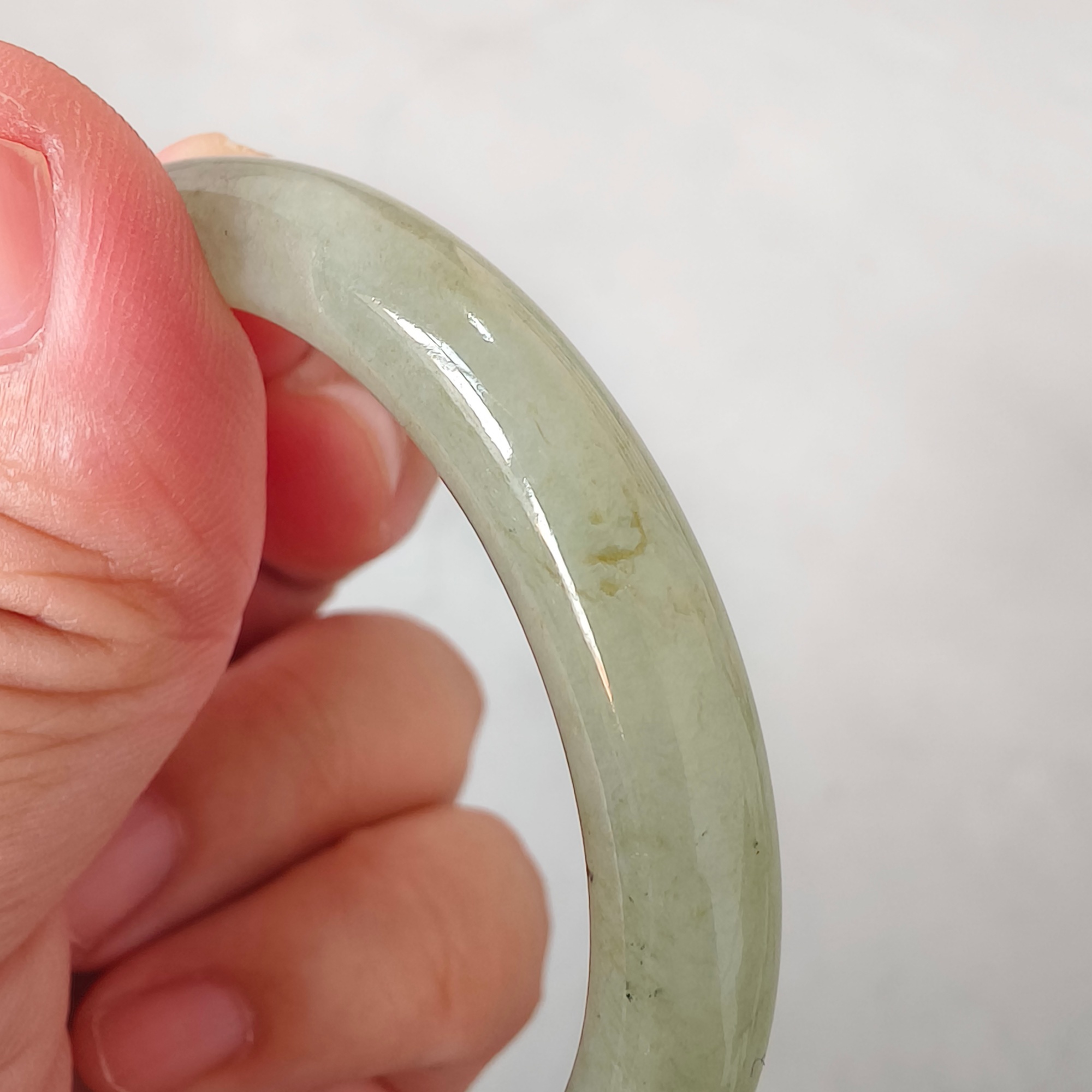 DDP 51mm Natural Green White Burmese Jadeite Round Band Bangle