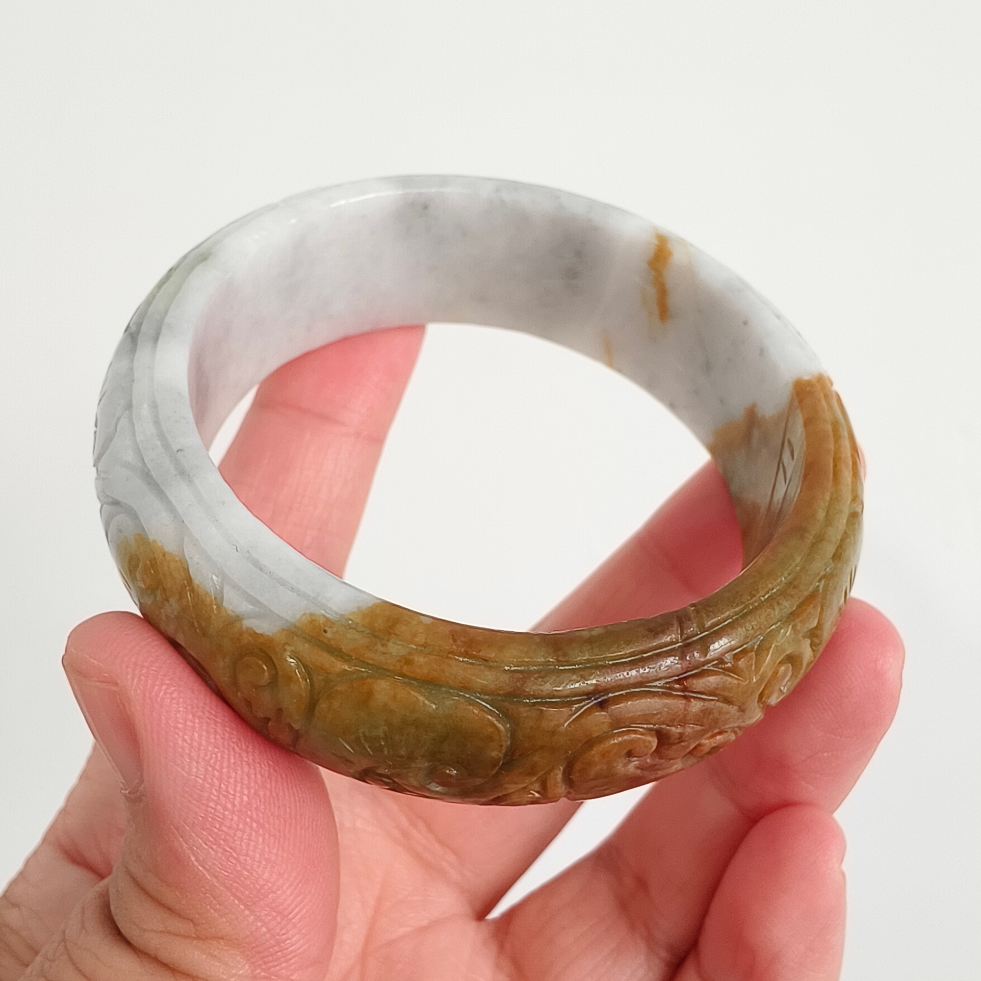 DDP 54.5mm Natural Yellow White Burmese Jadeite Round Band Bangle With Ruyi Carved