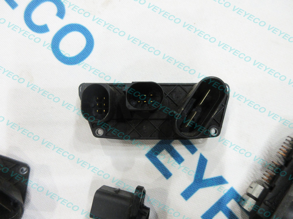 NEW Electrical POWER STEERING RACK Motor ECU Pins Plug Connector for AUDI