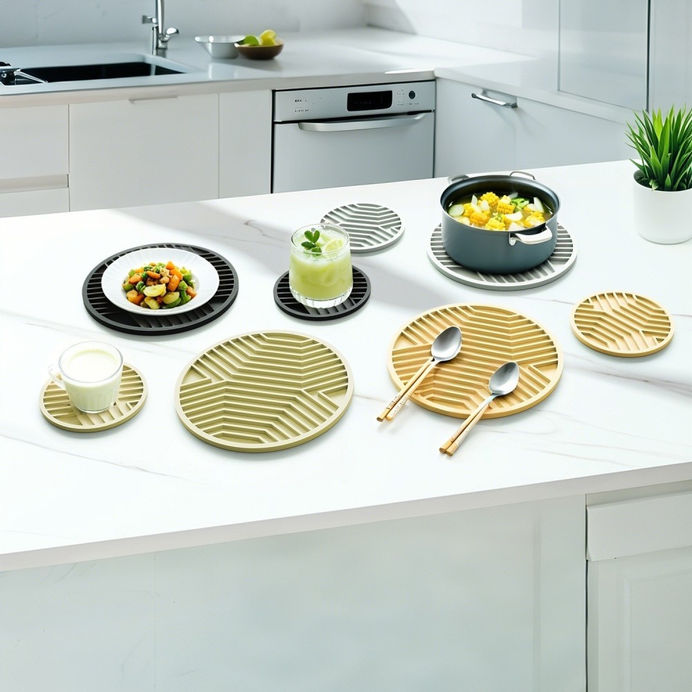 Multifunctional placemats and coasters