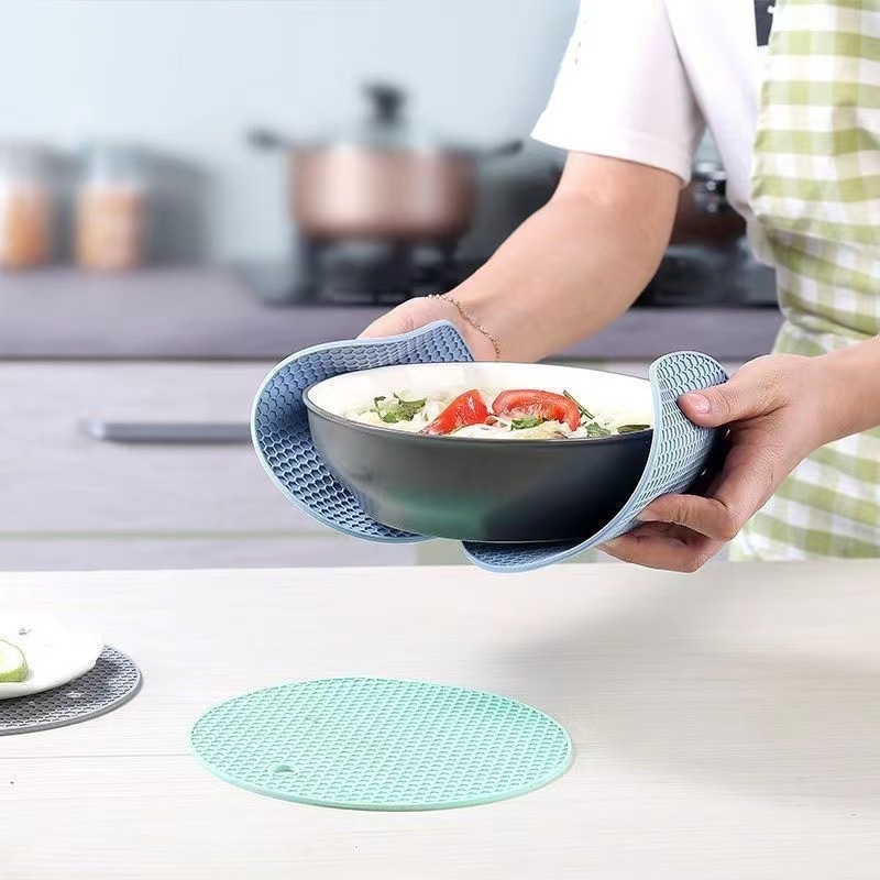 Multifunctional placemats and coasters