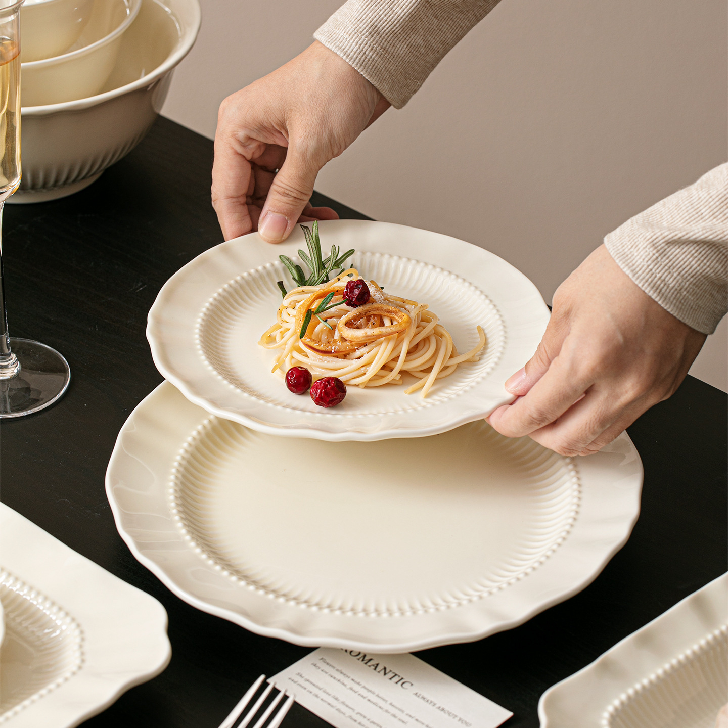 Custom Logo Home Retro Swallow Ceramic Bowl and Plate Set