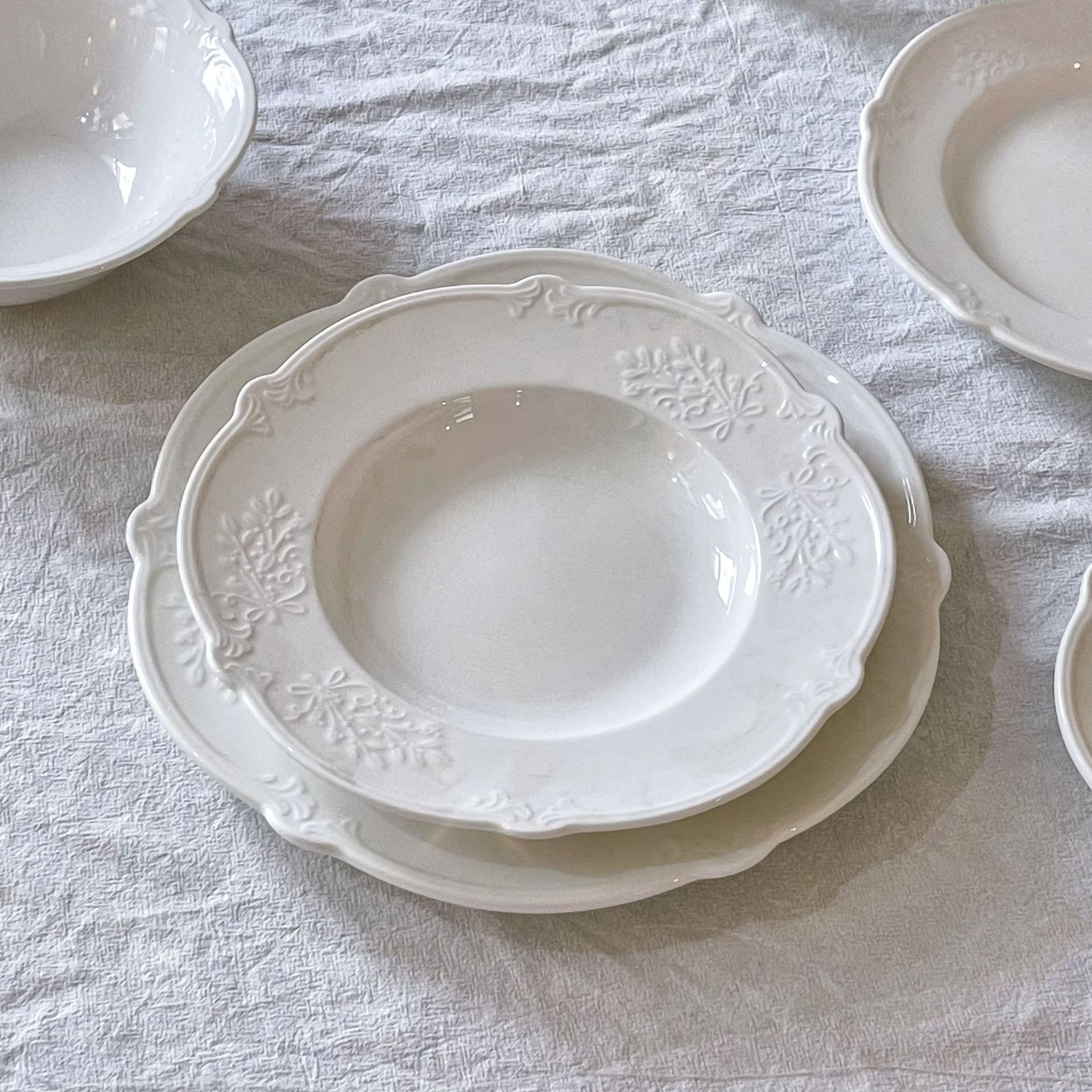French embossed patterned ceramic dinner plate, vintage ceramic lace plate, ceramic plate, steak plate, dessert plate