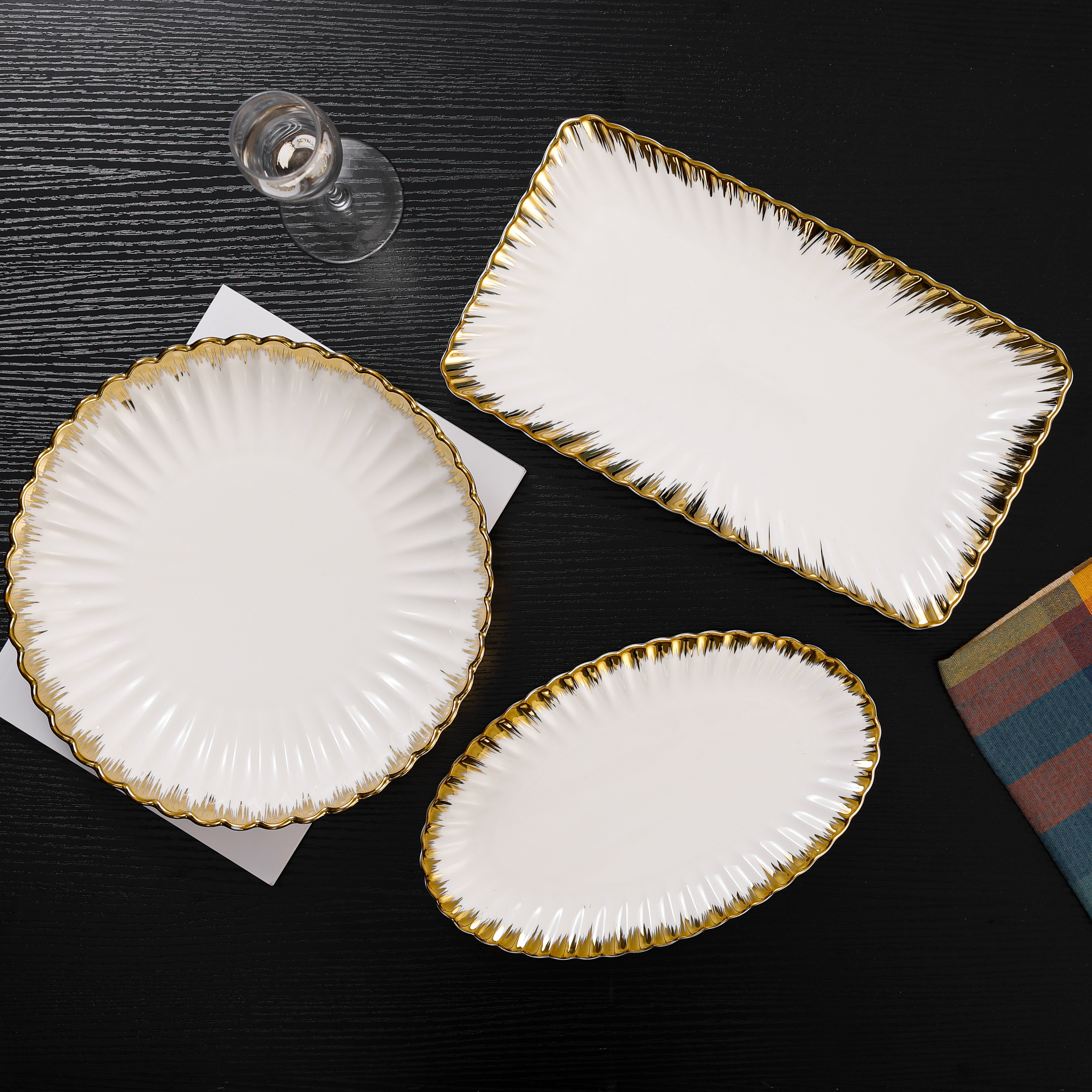 Custom Wedding Use Matte Gold Ceramic Dinner Plate