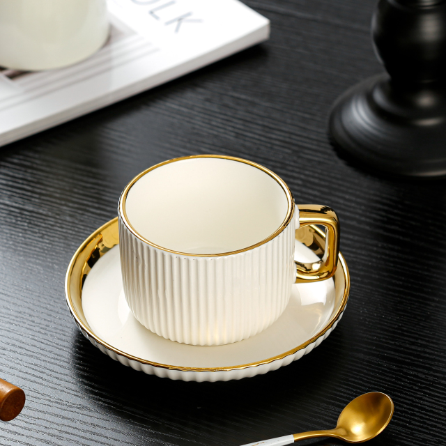 Custom 6pcs Wedding Use Matte Gold Ceramic Tableware Set